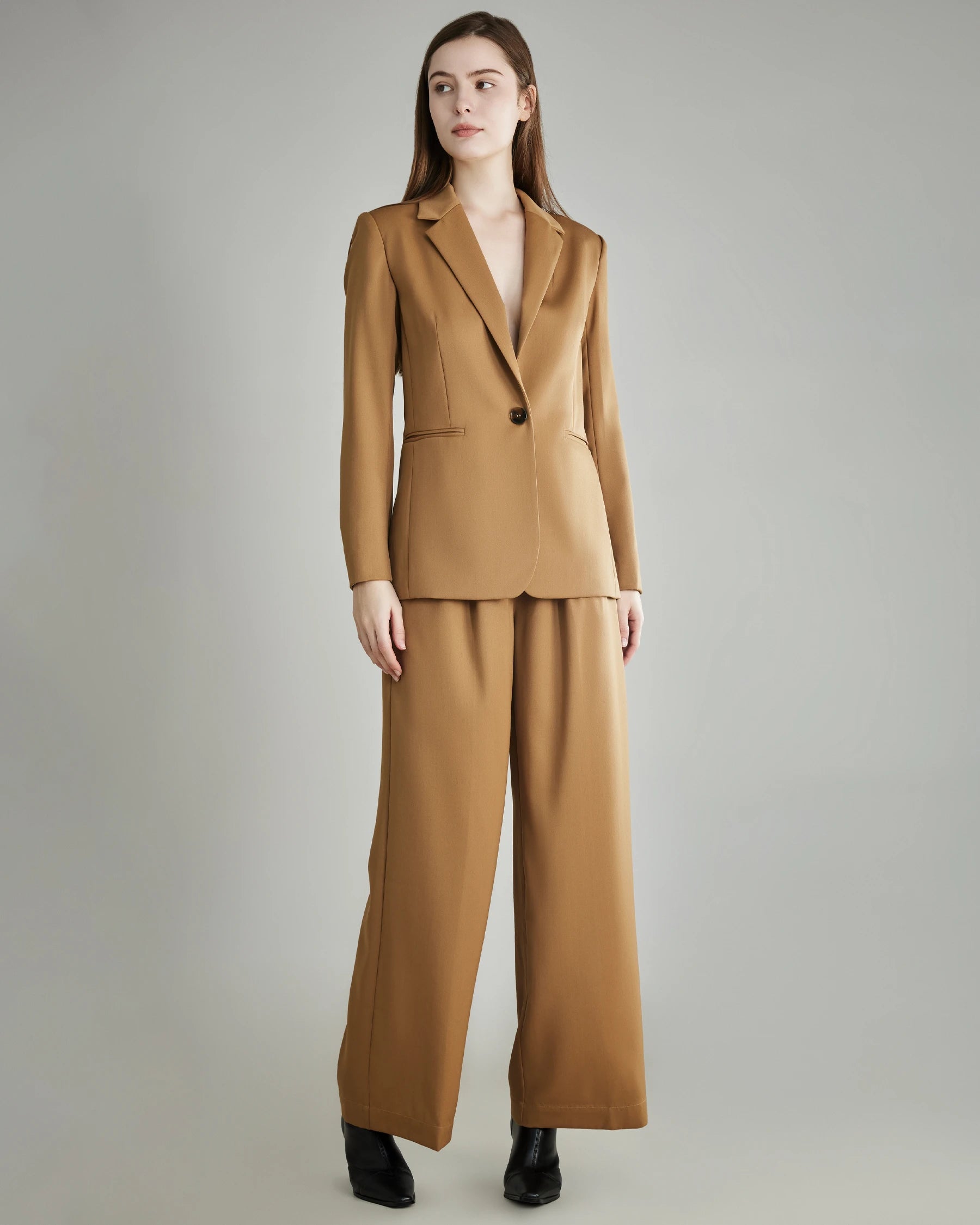 Women's Wool Peak Lapel Blazer - Elegant Business Jacket for Office, Formal Events & Professional Wear | Winter Work Attire & Special Occasion Outfit