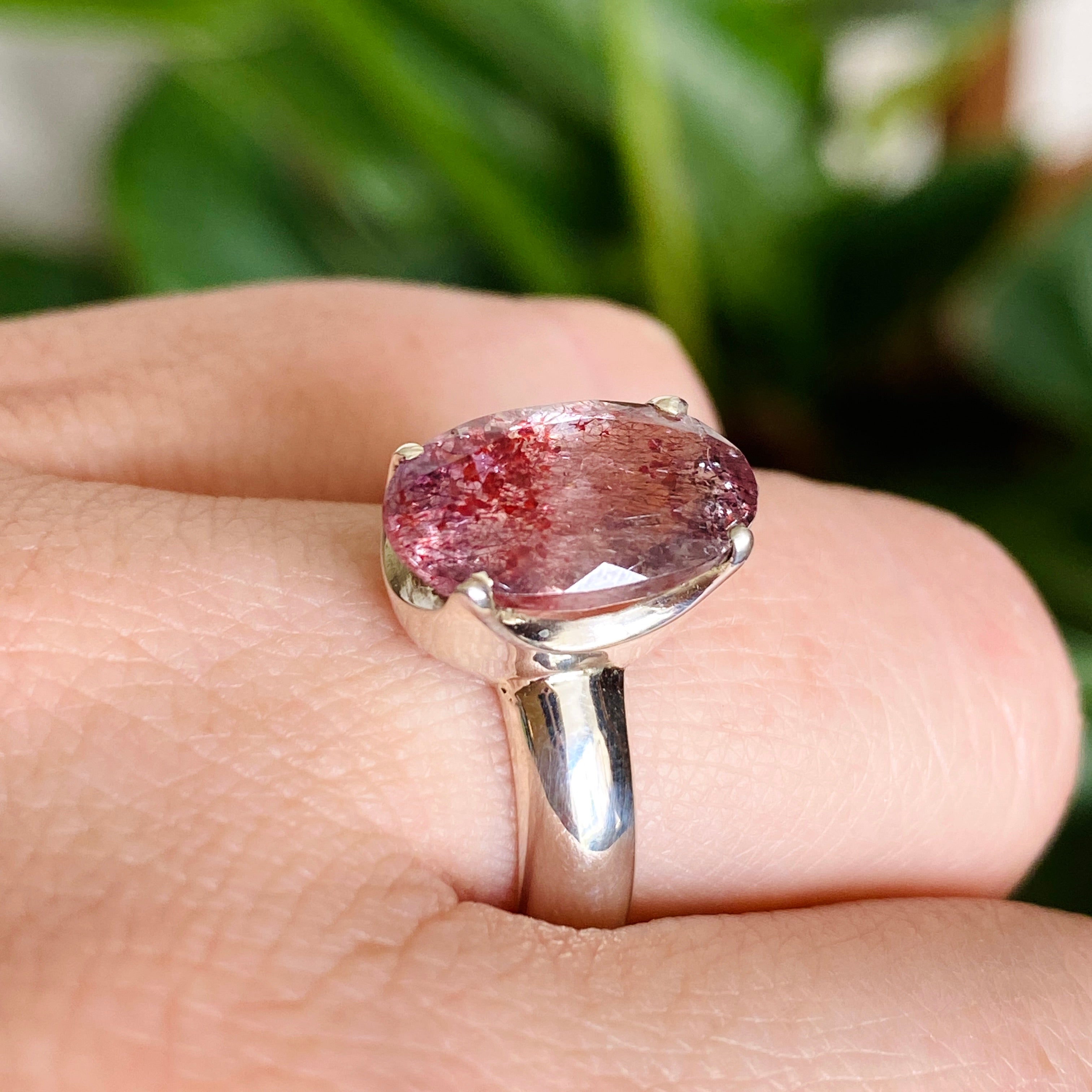 Lepidicrocite in Quartz (Inclusion Quartz) Oval Faceted Ring - Size 7 - PRGJ595 - Elegant Gemstone Jewelry for Women, Perfect for Weddings & Special Occasions