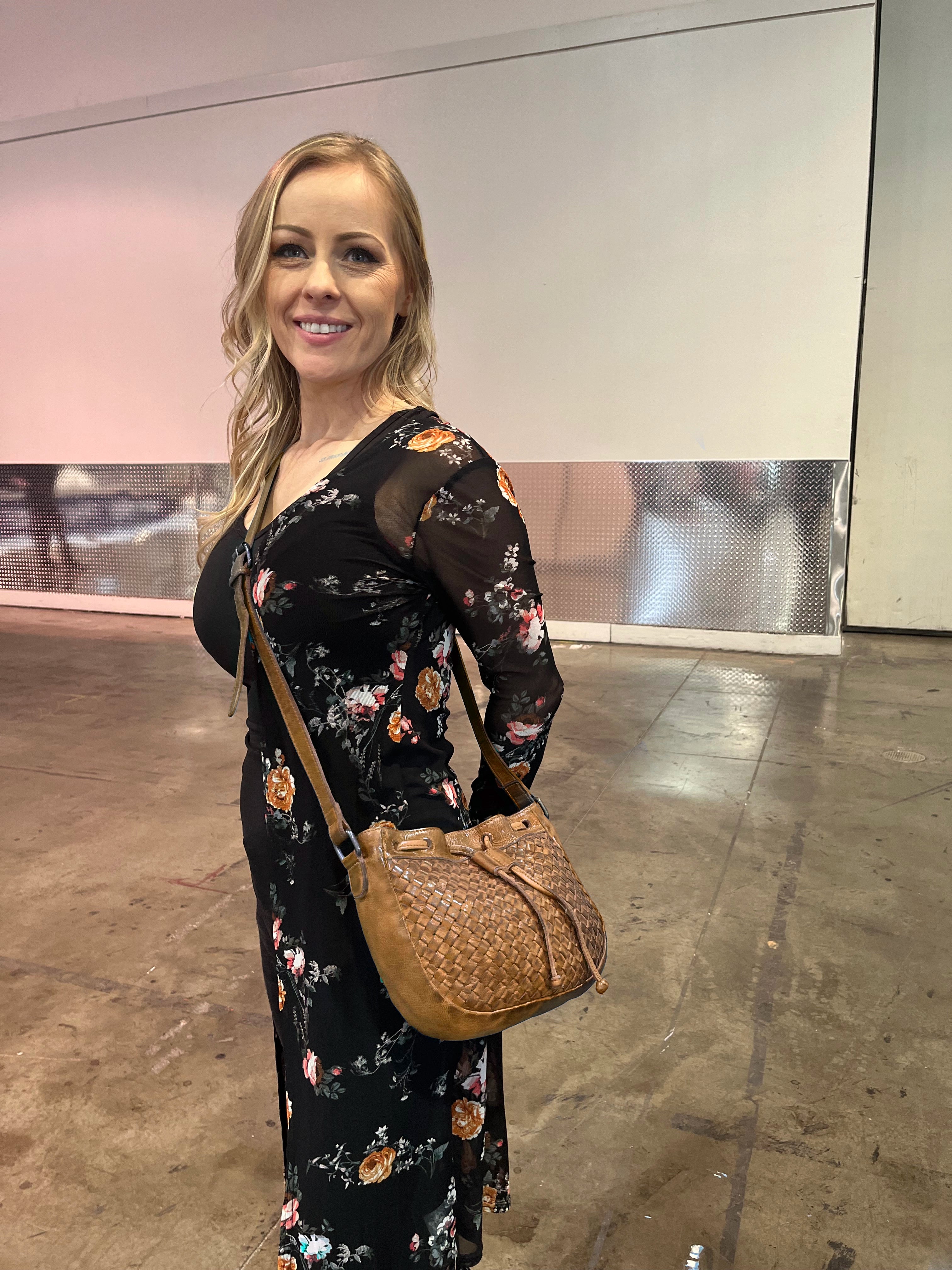Premium Genuine Leather Shoulder Bag for Women - Classic Cognac Brown Crossbody Purse - Perfect for Work, Travel & Everyday Use