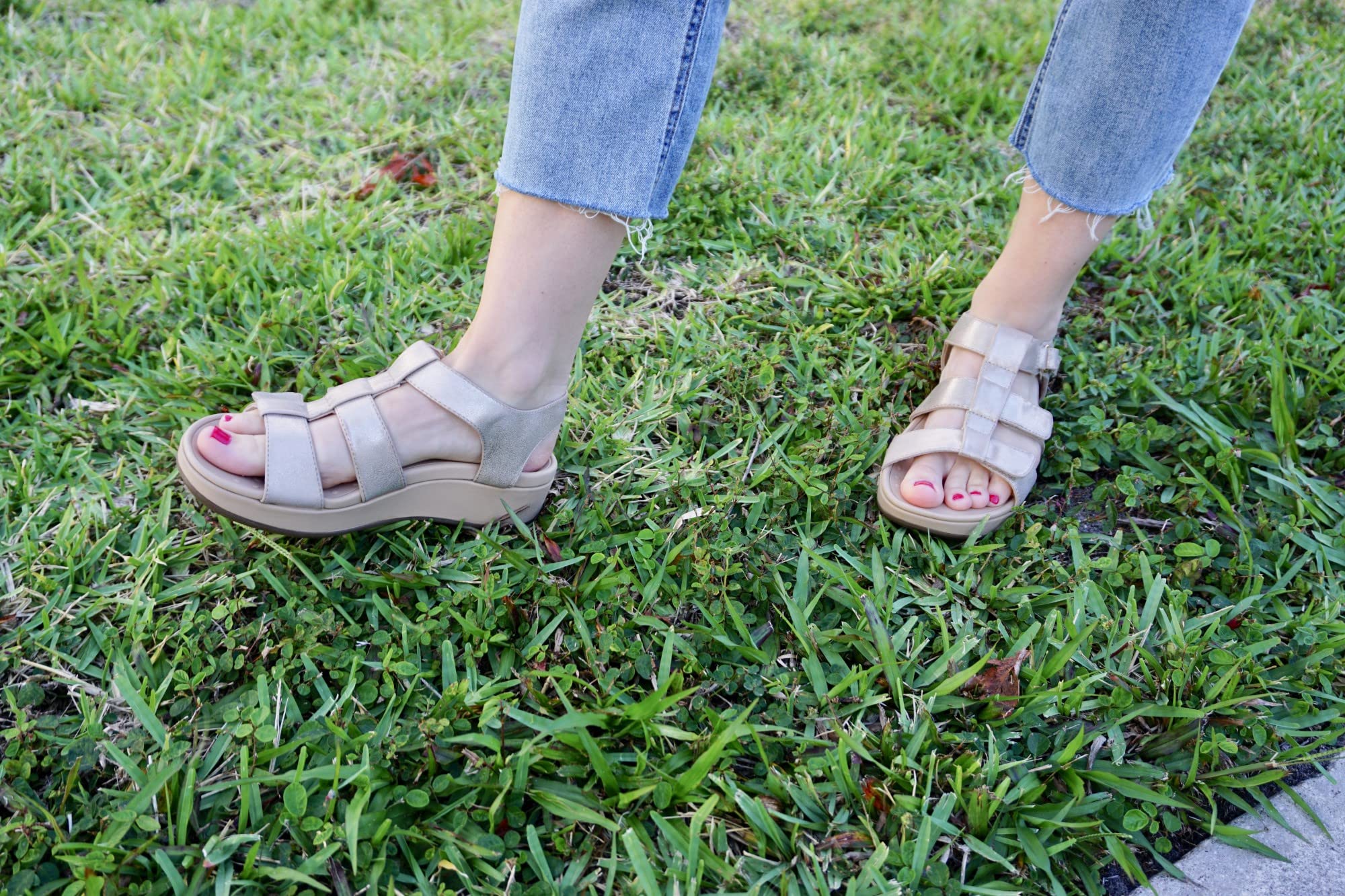 Vionic TAMI0017W Tami Black Women's Orthotic Sandals Size 7 - Arch Support & Comfort for Walking, Travel & Everyday Wear