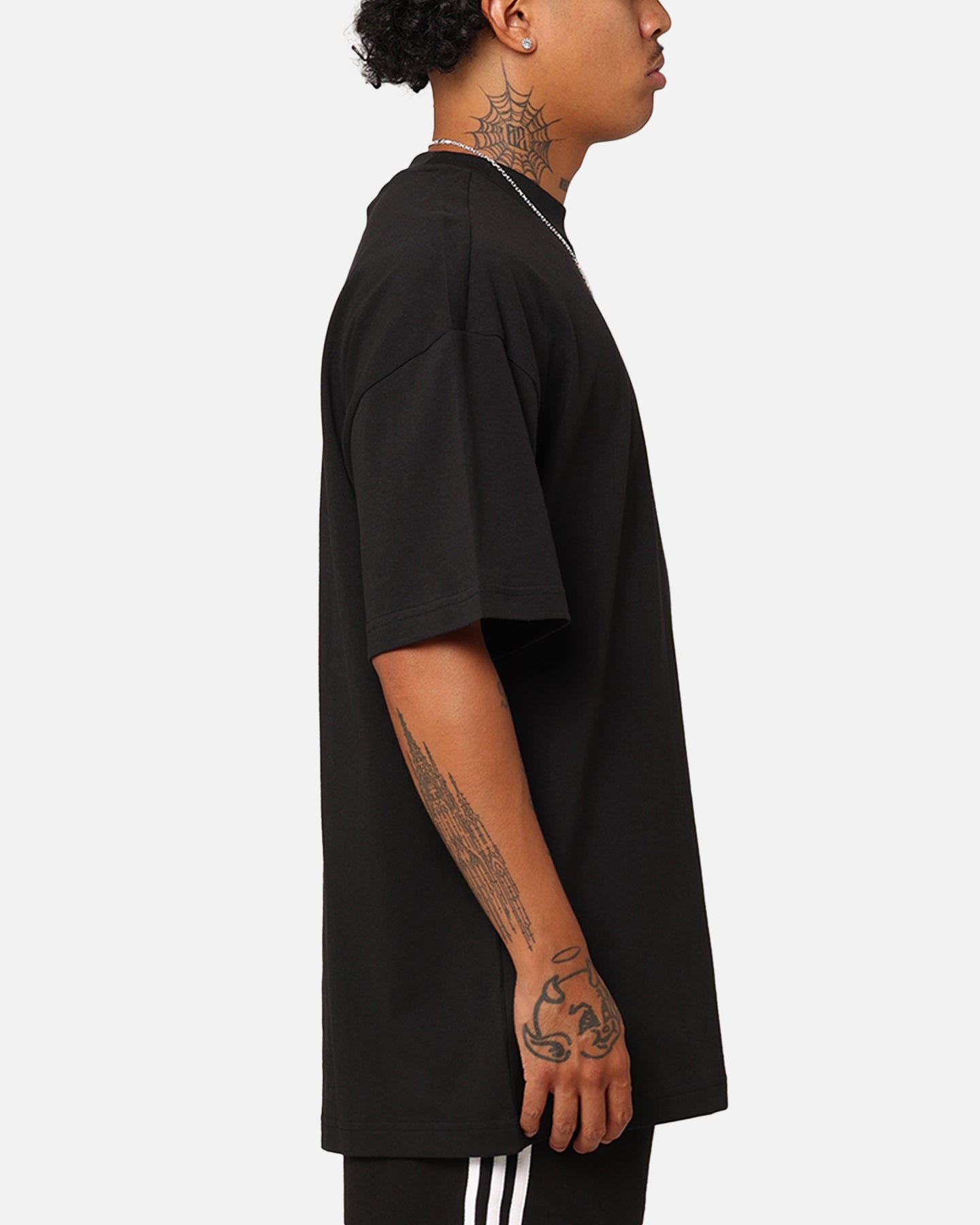 Adidas Basketball Select T-Shirt for Men - Black Performance Tee for Training & Casual Wear