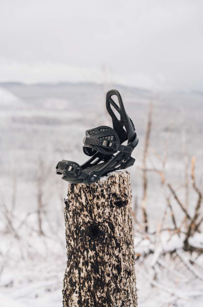 **Arbor Hemlock Snowboard Bindings 2021-2022 | High-Performance Snowboard Bindings for All-Mountain & Freestyle Riding | Perfect for Powder, Park & Backcountry Adventures**