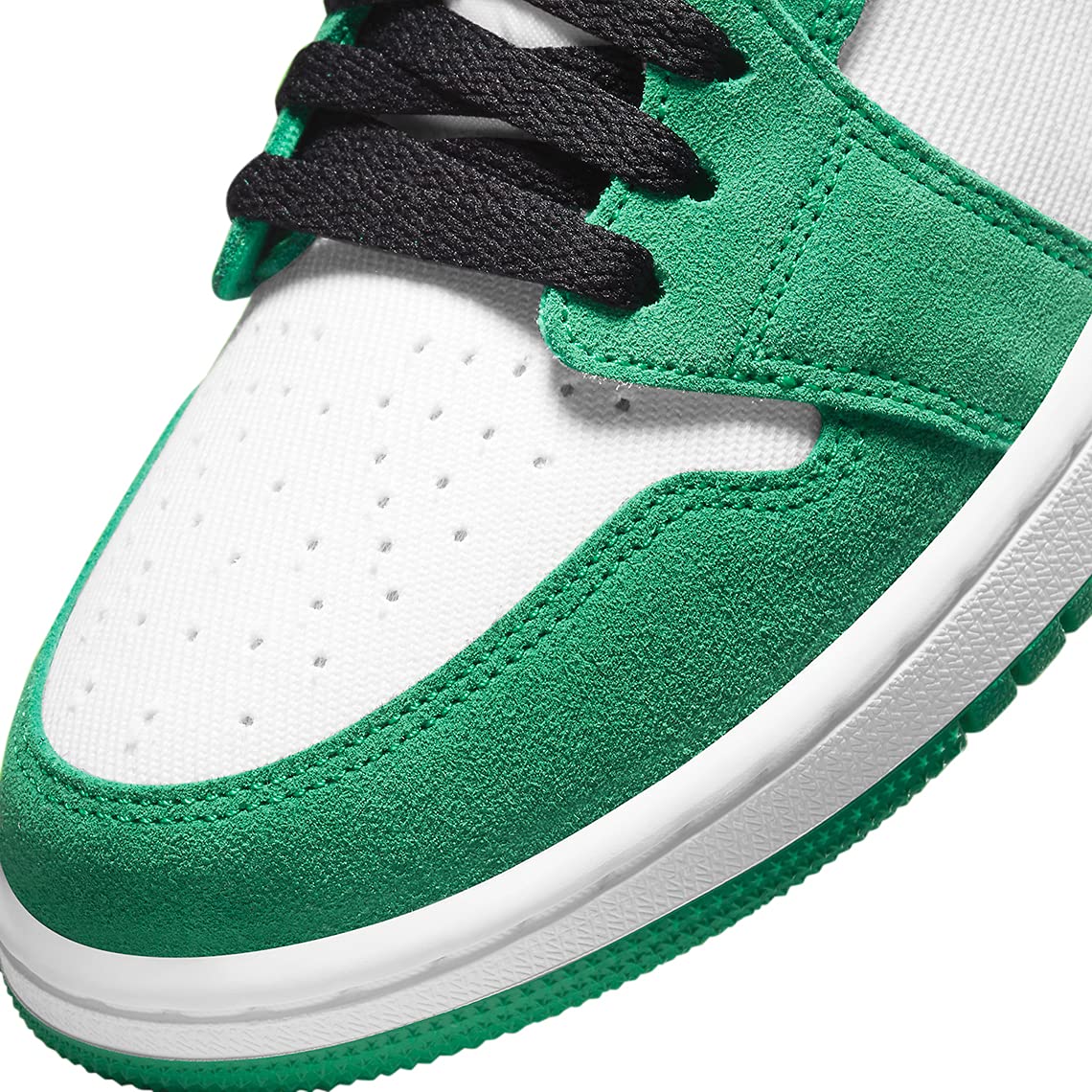Nike Men's Jordan 1 High Zoom Air CMFT Basketball Shoes - Comfortable Cushioned Sneakers for Running, Training & Streetwear Fashion