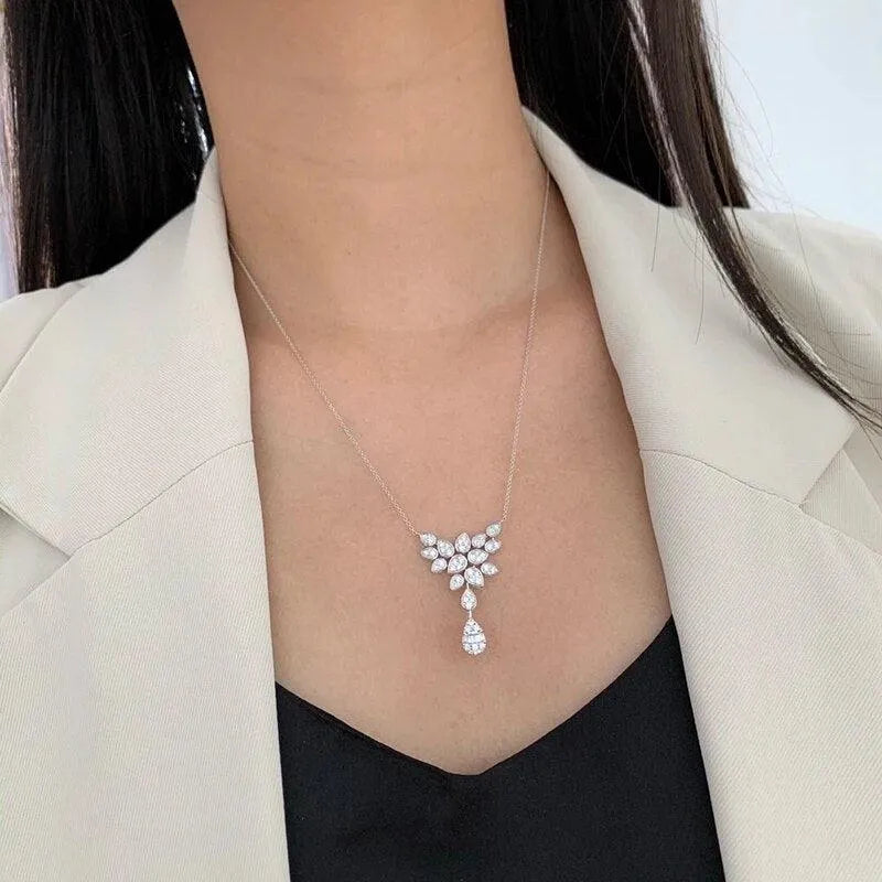 18K White Gold Diamond Pendant Necklace for Women - 0.70ct Pear-Shaped Real Diamond Drop Pendant, 18 Inch 750 Gold Luxury Jewelry Gift for Anniversary, Birthday & Special Occasions | Perfect for Weddings, Parties & Formal Events