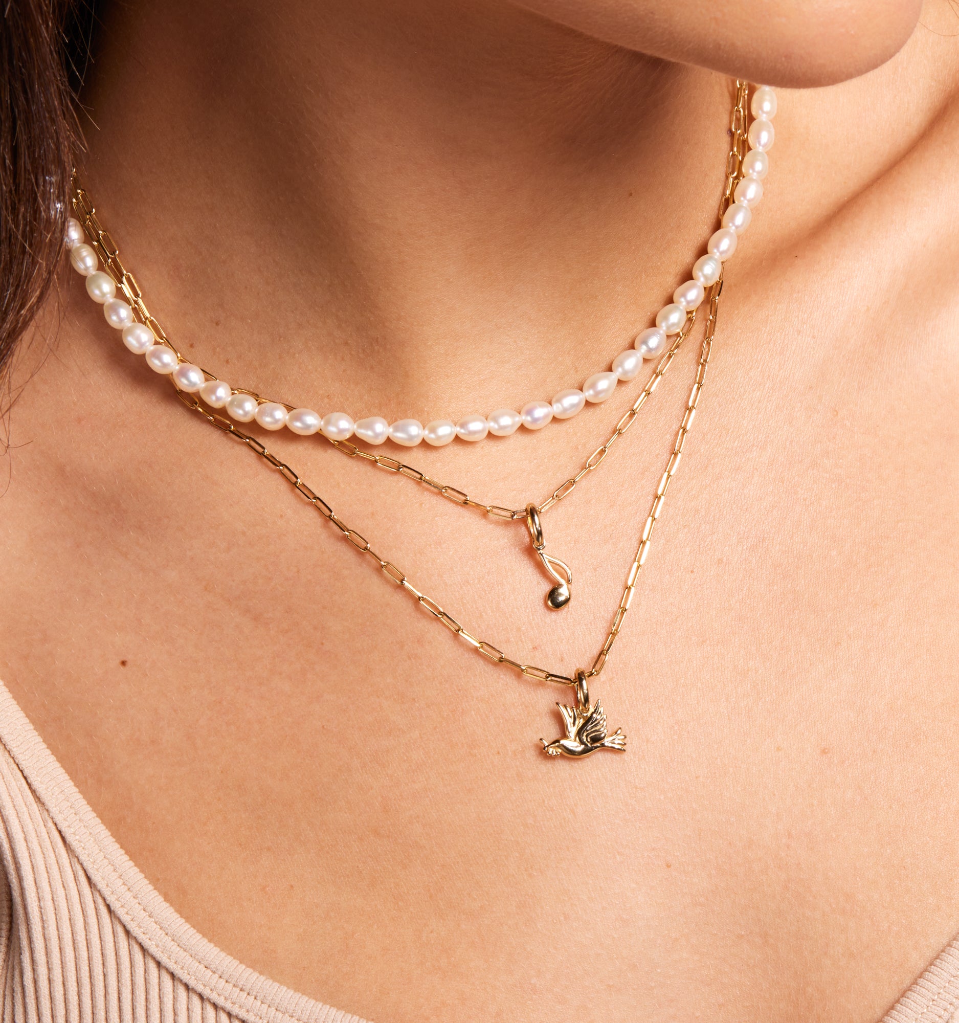 Dove Necklace for Women - Elegant Silver Pendant with Chain - Perfect for Everyday Wear, Gifts & Special Occasions