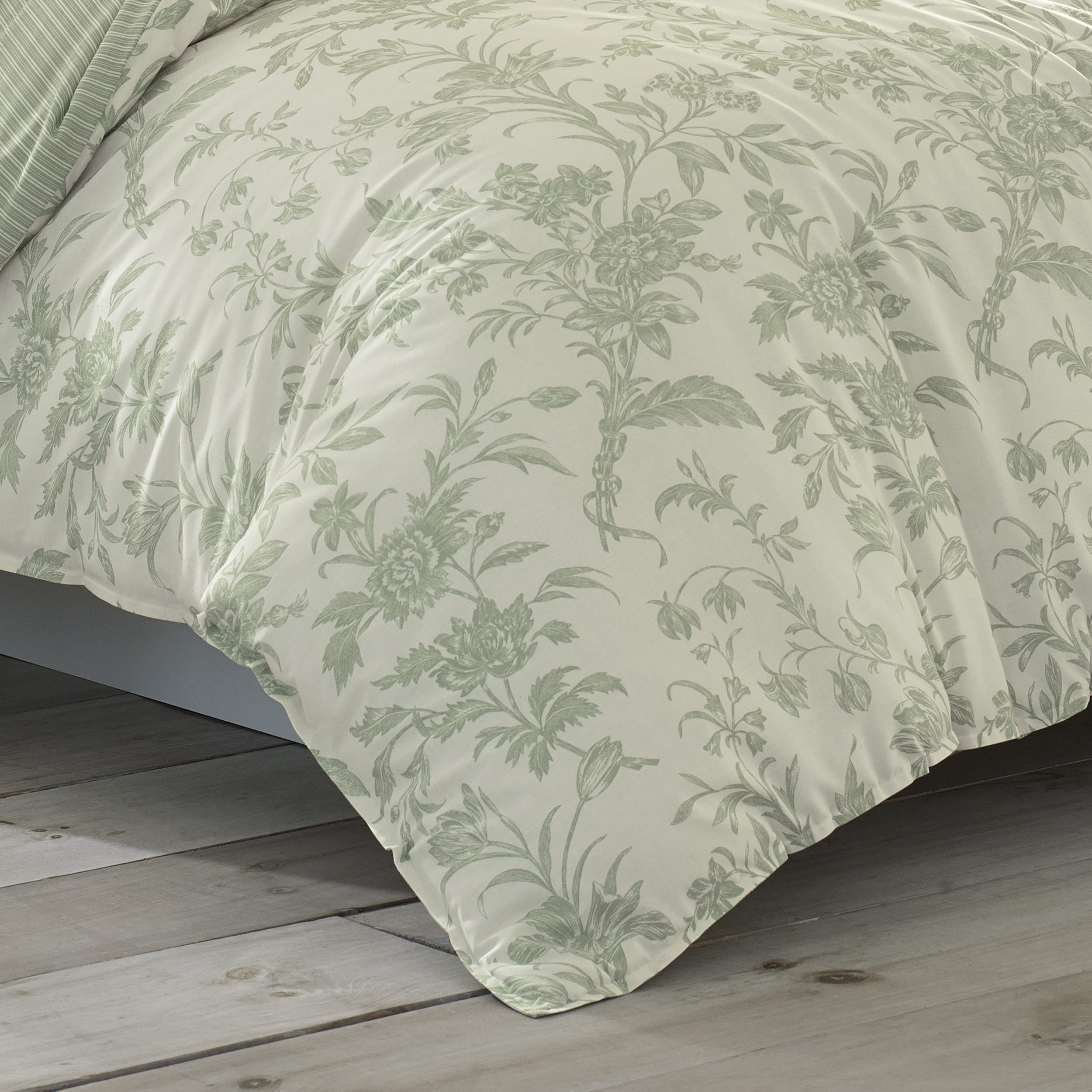 Laura Ashley Home - King Size Reversible Cotton Duvet Cover Set with Matching Shams, Euro Shams & Throw Pillows (Natalie Green) - Luxury Bedroom Decor for Master Suite & Guest Room