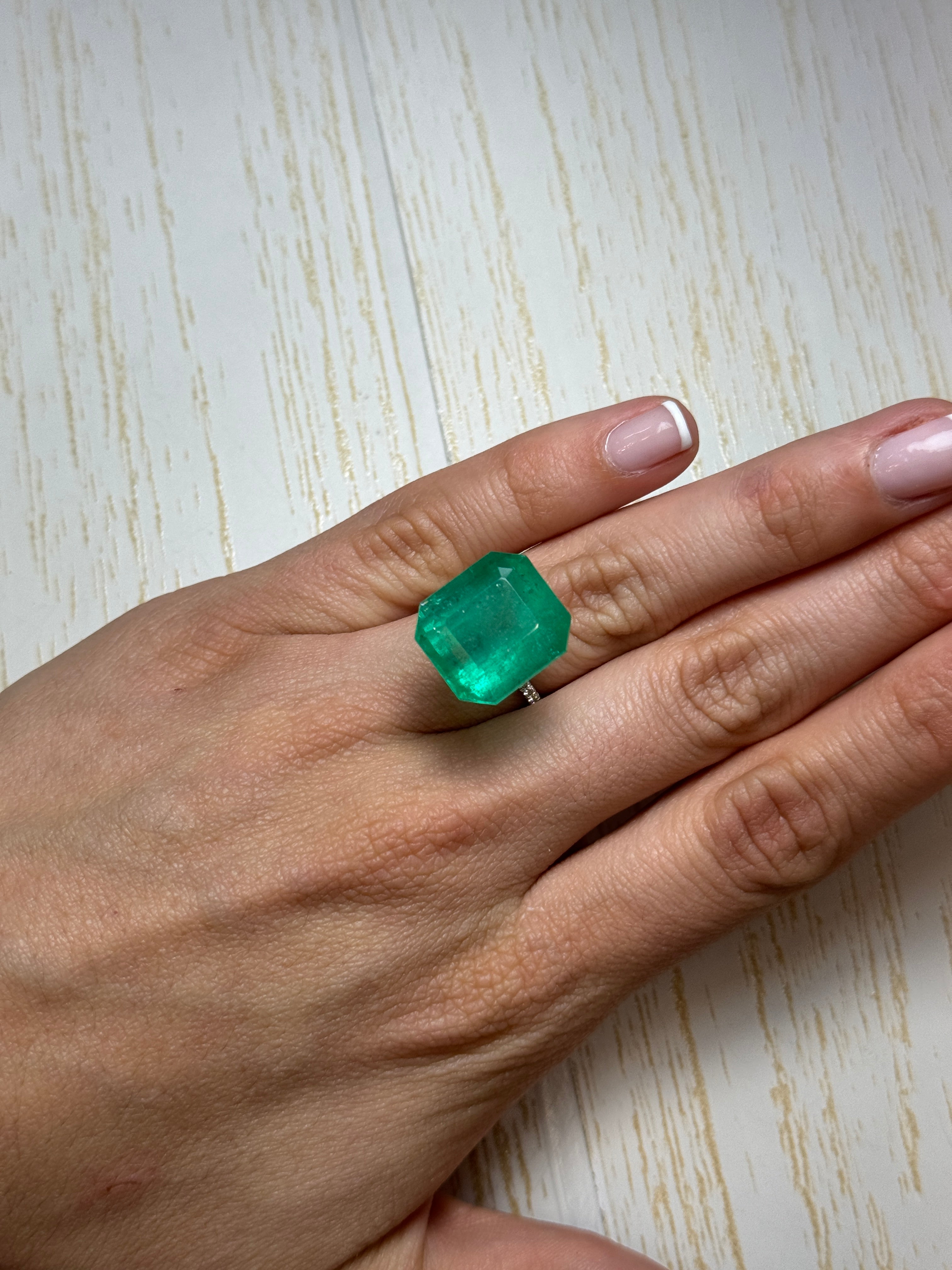 23.85 Carat Natural Colombian Emerald Loose Gemstone - 17x15.6mm Emerald Cut for Jewelry Making & Engagement Rings