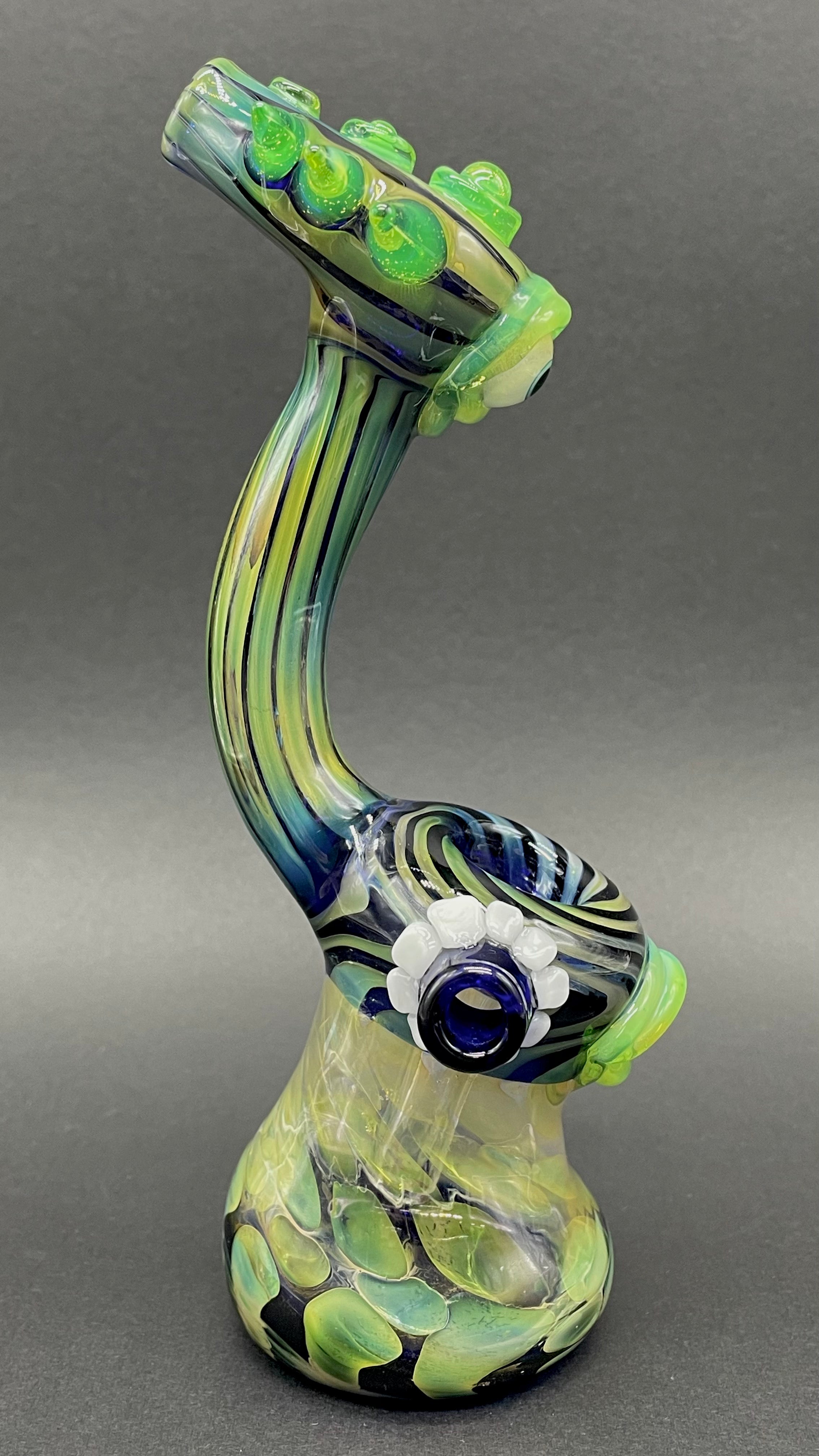 Alien Head Bubbler - Unique Glass Water Pipe for Smoking | Perfect for Home Use, Parties & Gifts