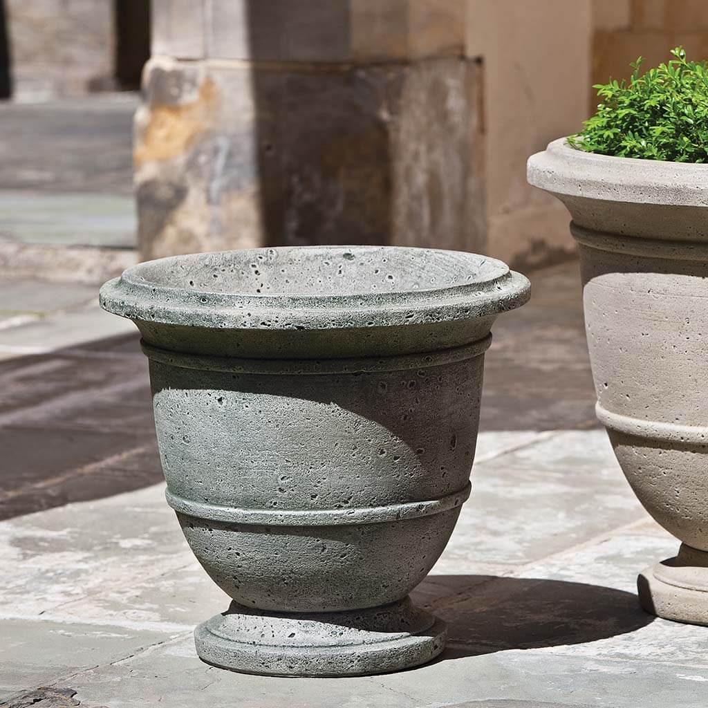 Campania International Relais Small Urn - Classic Garden Urn Planter for Outdoor Decor, Patio, and Landscaping - Perfect for Flowers, Plants, and Decorative Accents