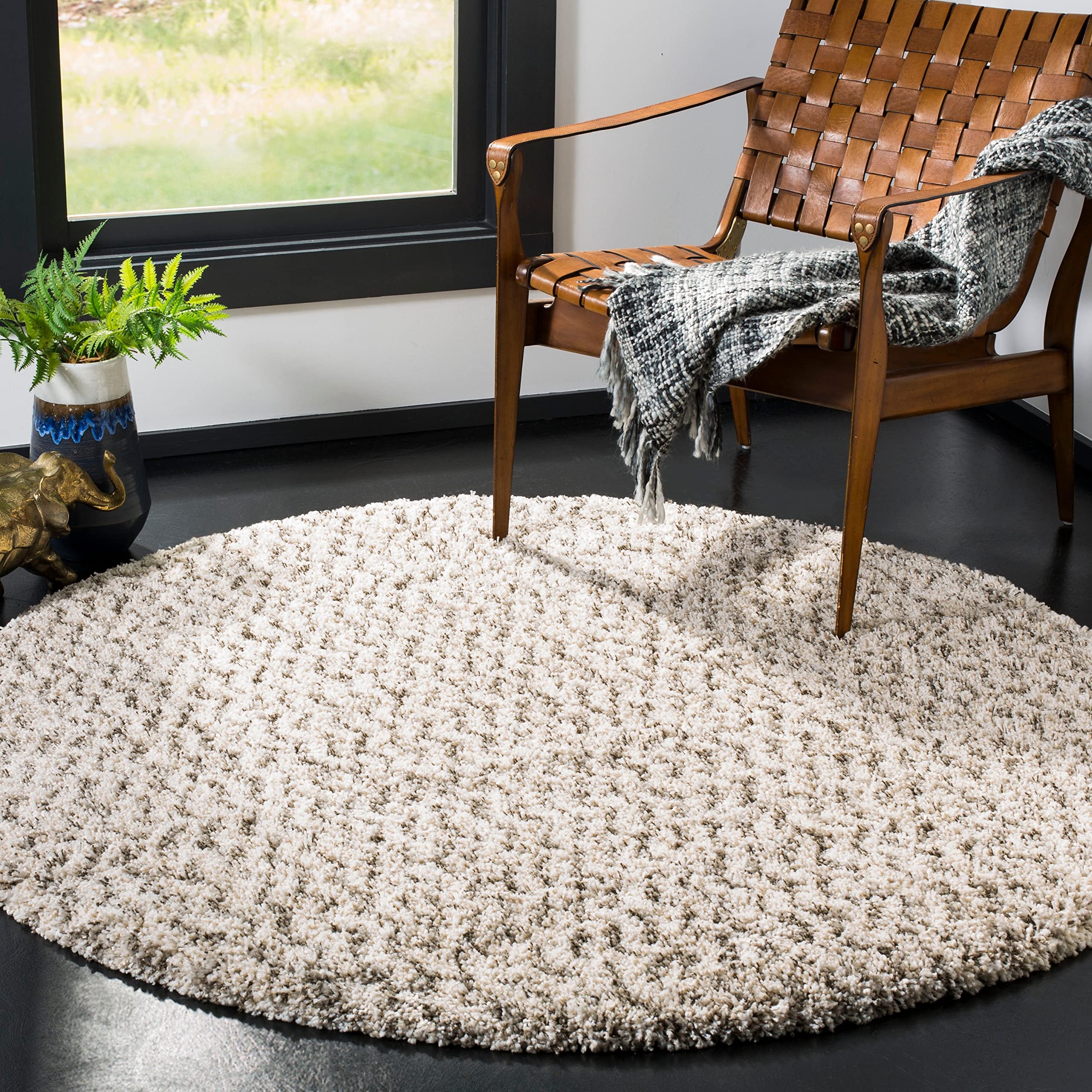 SAFAVIEH Hudson Shag Collection 5'x5' Ivory/Grey Chevron Area Rug - 2-inch Thick Plush Non-Shedding Carpet for Living Room, Bedroom, Dining Room & Entryway - Perfect for Cozy Home Decor & High-Traffic Areas (Model SGH330A)