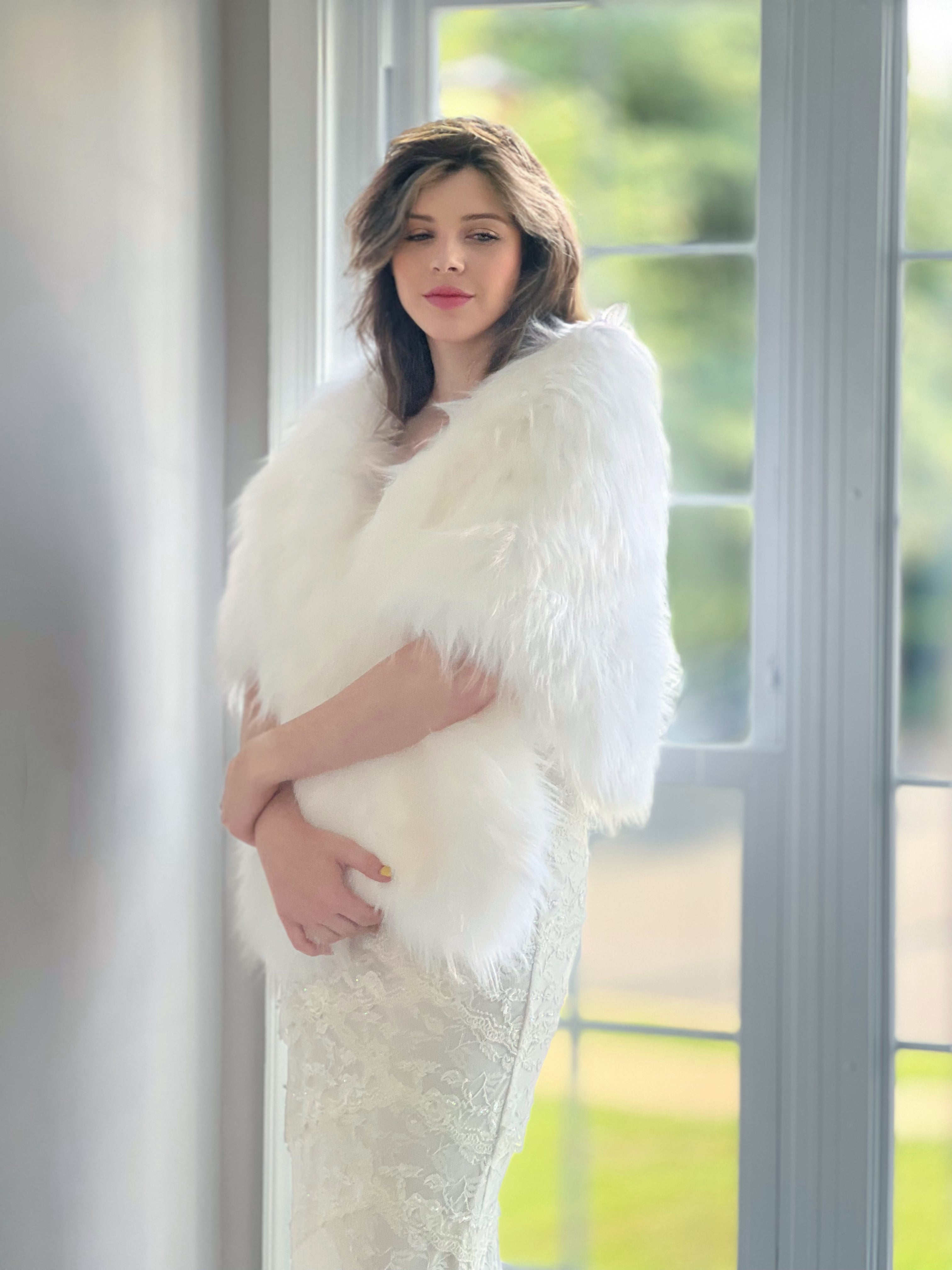 Pure White Bridal Faux Fur Shawl Wrap - Butterfly Design (PWht02) - Elegant Wedding Accessory for Brides, Bridesmaids & Winter Weddings