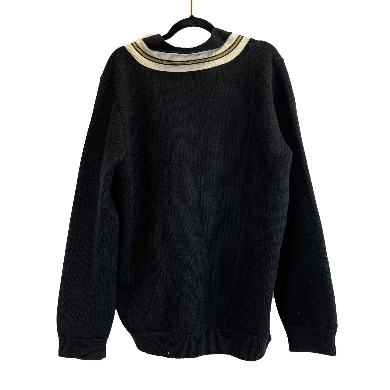 Gucci Black Wool Cardigan with Bee Appliqué - Elegant & Stylish Women's Sweater for Casual Wear & Office Outfits