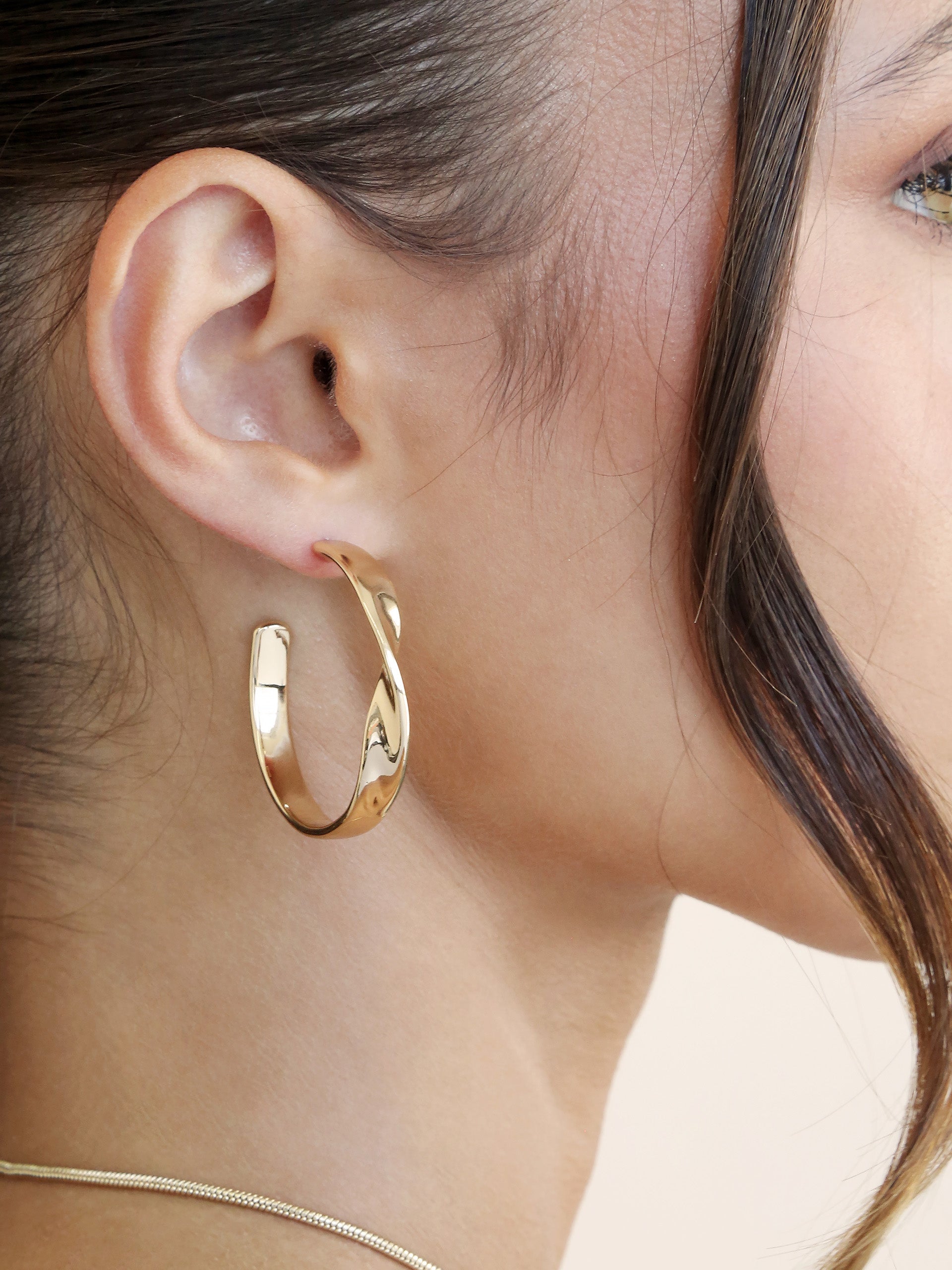 Vintage Heirloom Twist Medium Hoop Earrings - 14K Gold Plated Boho Chic Jewelry for Women | Perfect for Weddings, Parties & Everyday Elegance