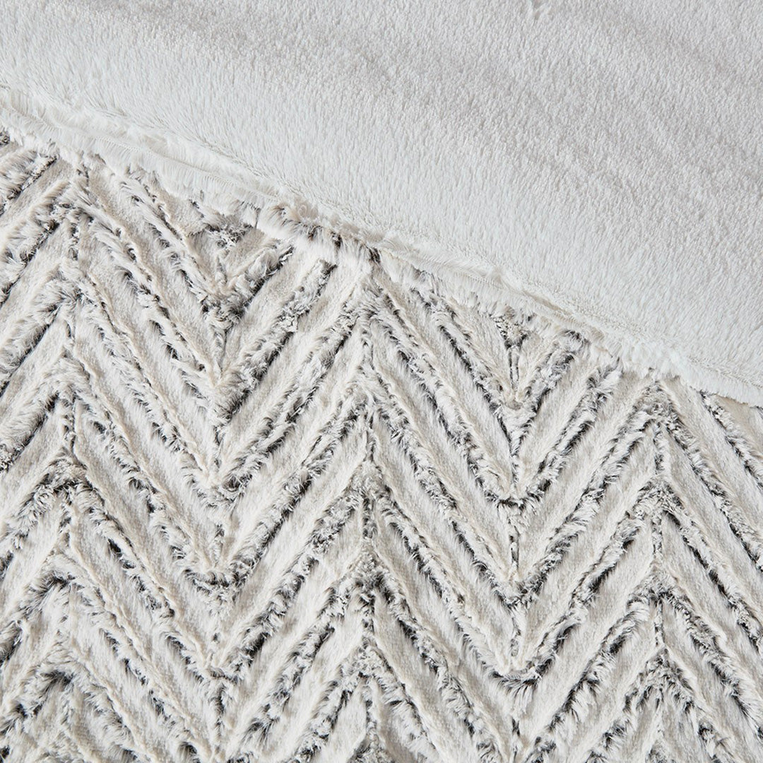 Adelyn Alternative Comforter Set - Soft & Hypoallergenic Bedding for All Seasons | Perfect for Master Bedroom, Guest Room & Dorm Decor