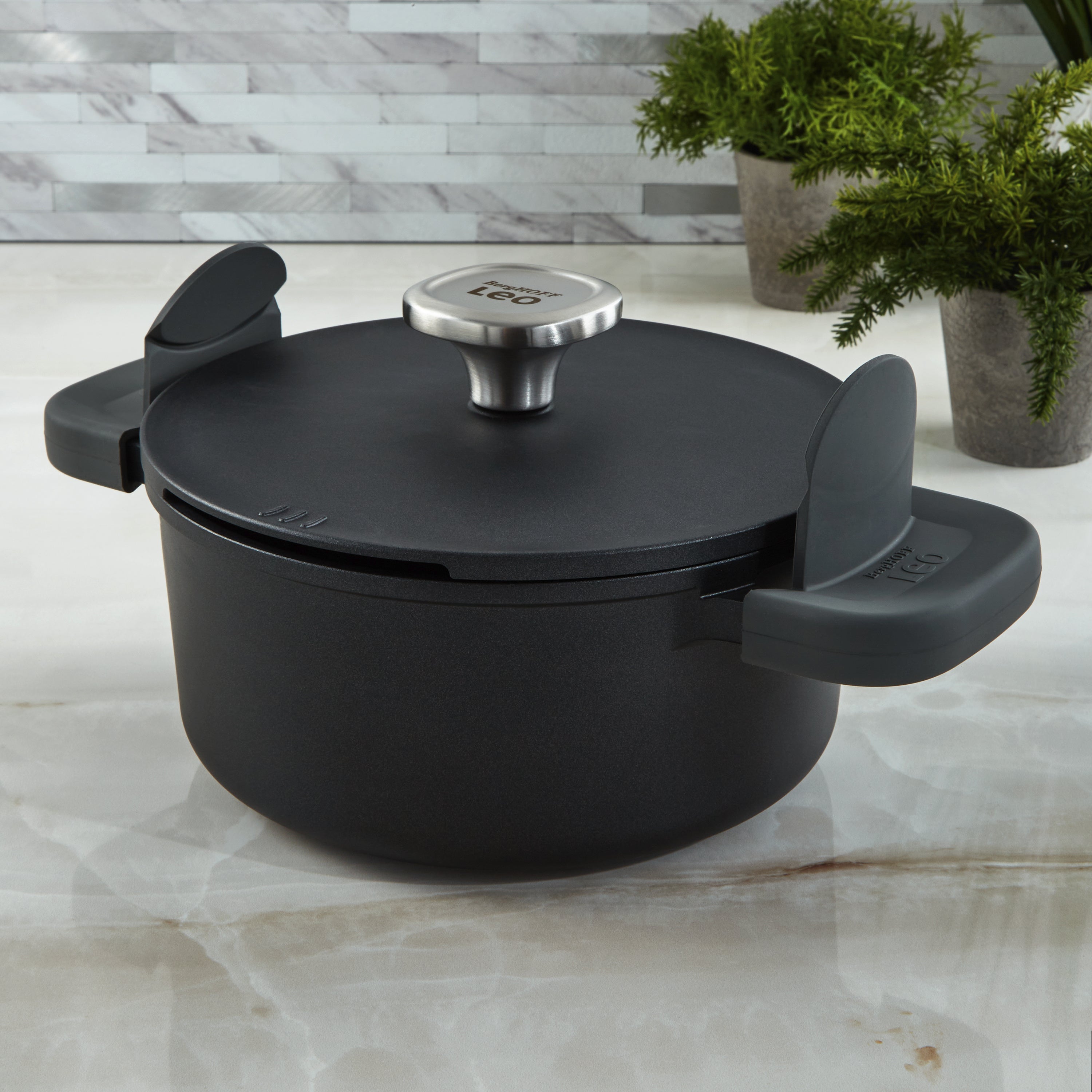 BergHOFF Leo Phantom Nonstick Ceramic 8-Inch Stockpot 2.7 Quart with Lid - Eco-Friendly Recycled Material - Perfect for Soups, Stews & Pasta Cooking