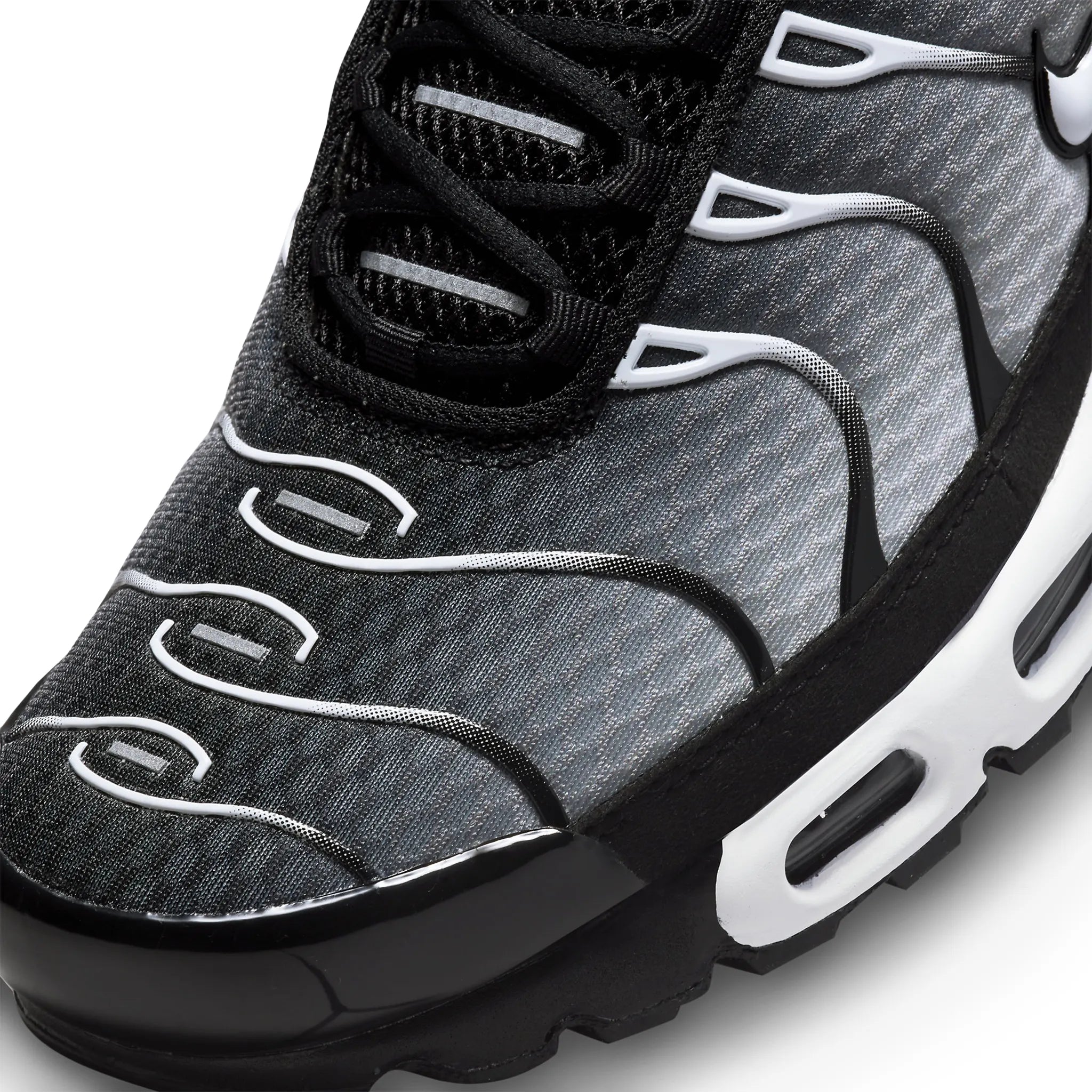 Nike TN Air Max Plus Running Shoes for Men - Black & Metallic Silver - Comfortable Cushioned Sneakers for Jogging, Gym & Casual Wear