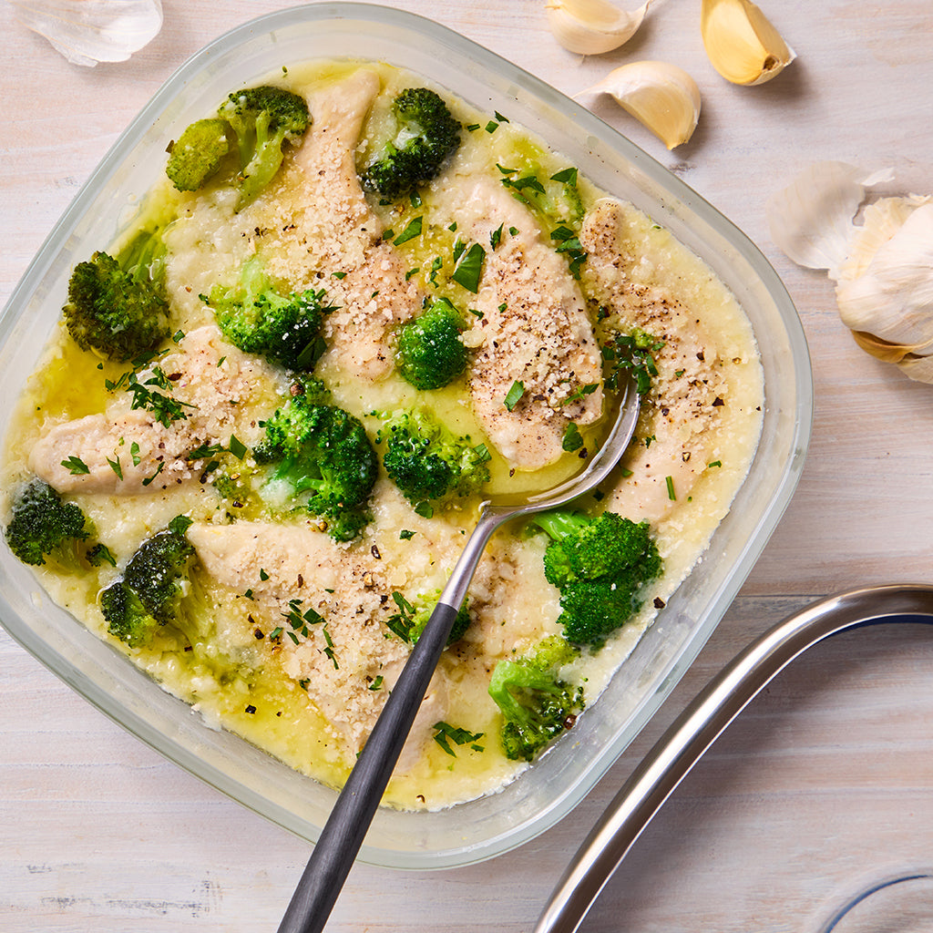 Easy Buttery Garlic Chicken Casserole Recipe - Creamy Oven-Baked Dinner for Family & Friends | Perfect for Weeknight Meals, Potlucks & Holiday Gatherings