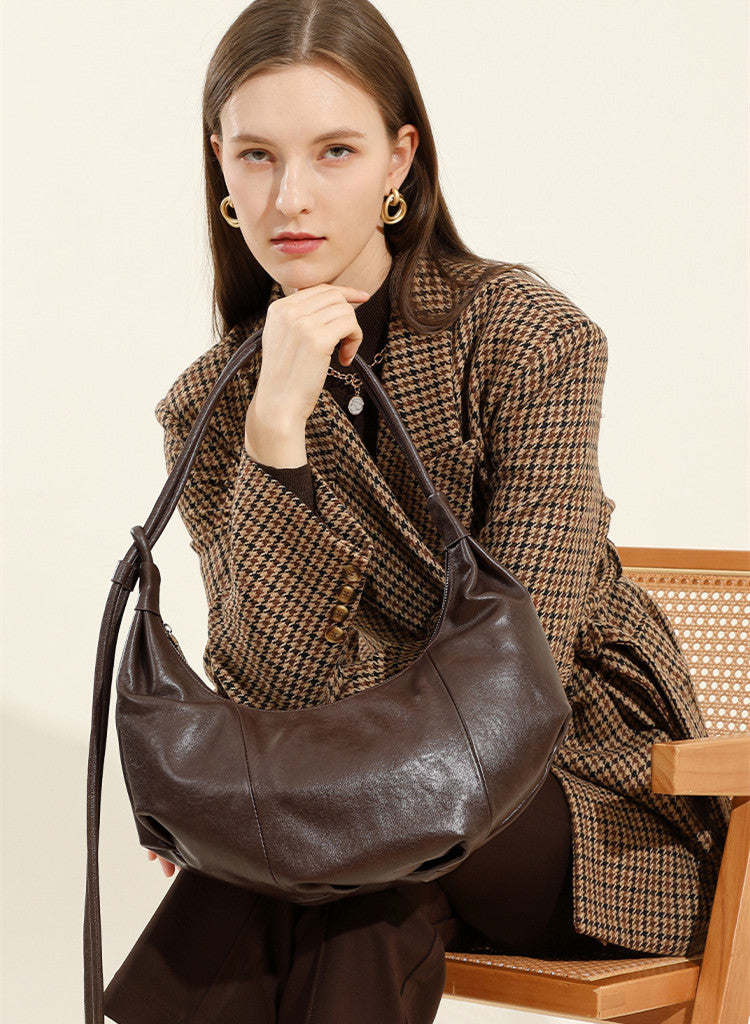 Stylish Women's Curved Shoulder Bag - Fashionable Crossbody Purse for Daily Use, Work & Travel | Trendy Handbag for Outfits & Accessories