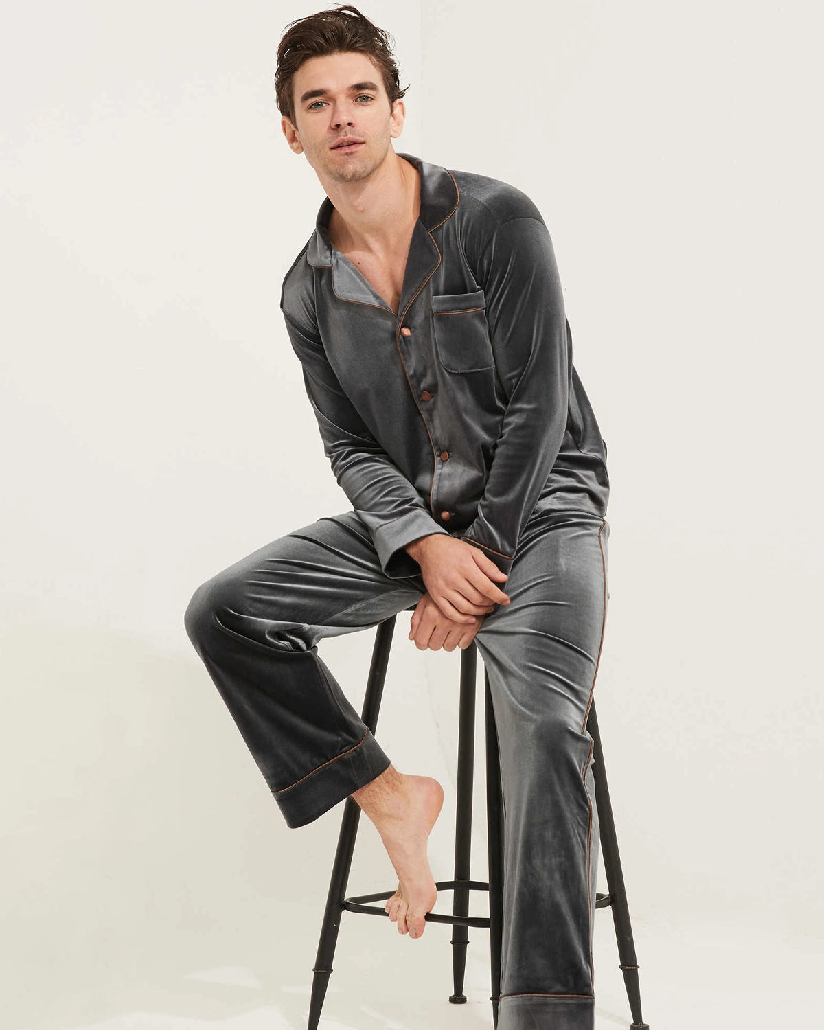 Luxury Men's Silk Velvet Pajama Set - Soft Breathable Sleepwear for Comfortable Nights - Perfect for Lounging, Sleepovers & Relaxation at Home