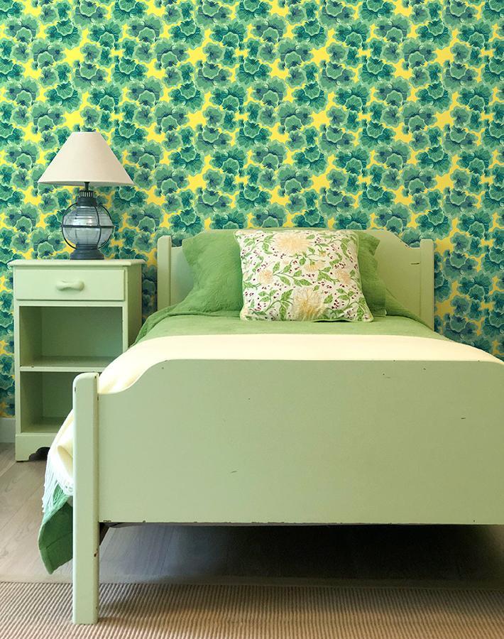 Nathan Turner Geranium Leaves Wallpaper - Floral Daffodil Design for Living Room & Bedroom Decor