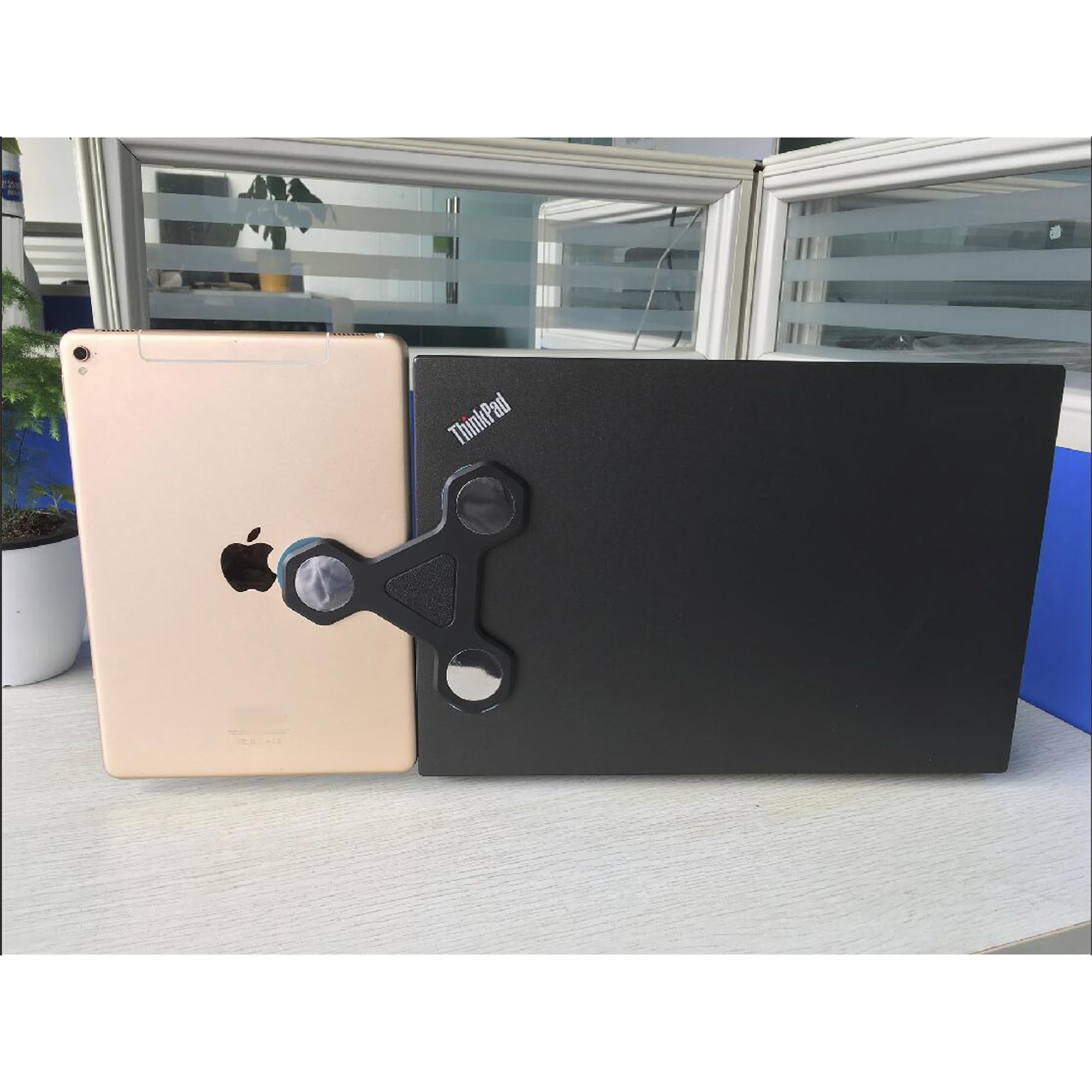 XCIVI Magnetic Laptop Monitor Mount - Adjustable Side Bracket for Smartphone & Tablet (Black) - Perfect for Dual Screen Work Setup, Gaming & Office Productivity