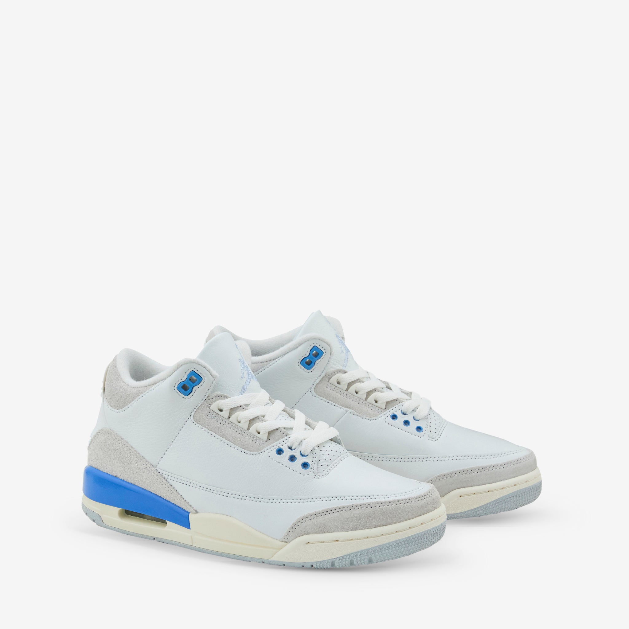 Air Jordan 3 Retro 'Lucky Shorts' Sneakers - Summit White, Hydrogen Blue & Legend Blue Colorway | Basketball Shoes for Men | Perfect for Streetwear & Casual Outfits