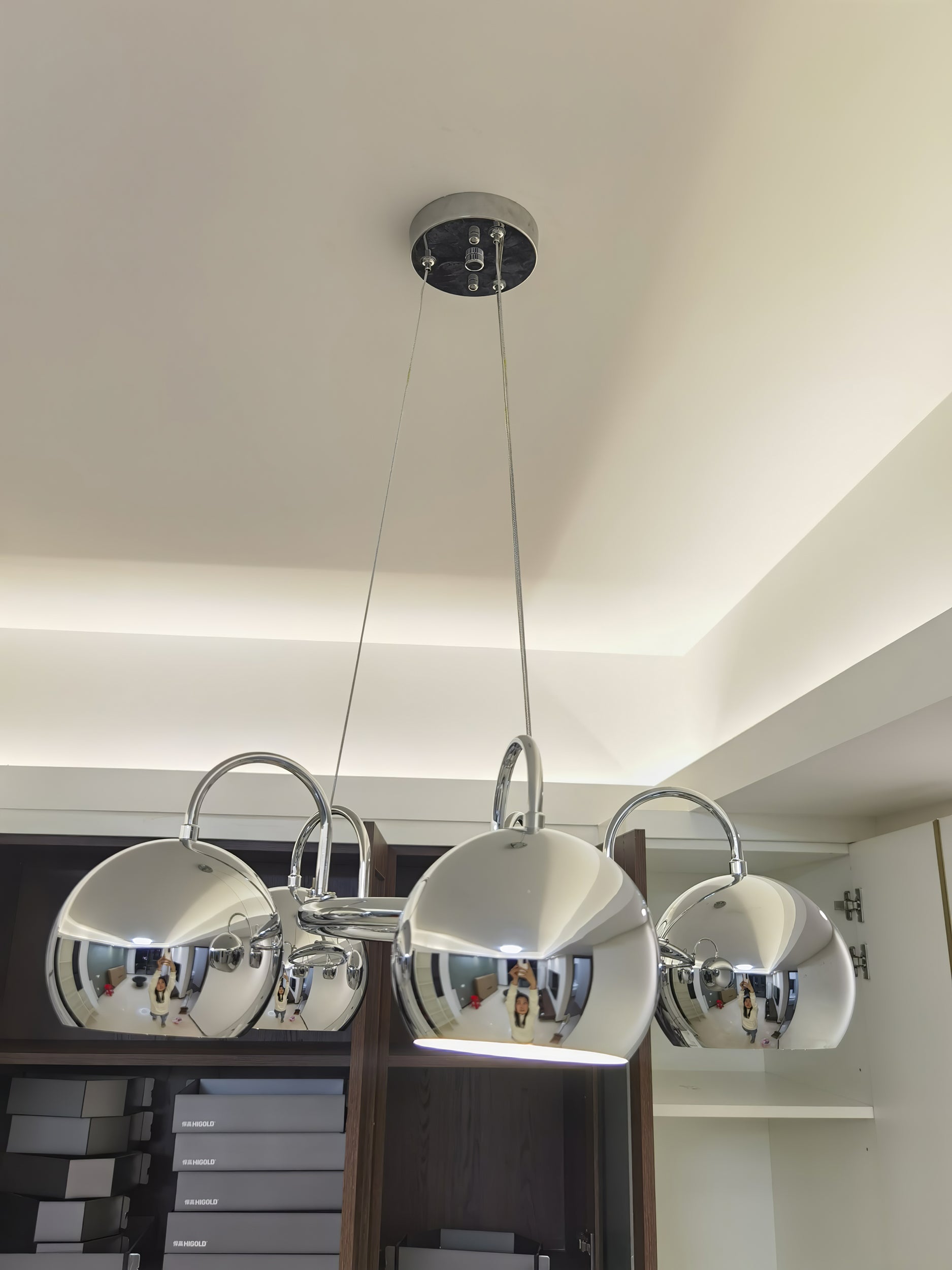 Eyeball Chandeliers - Unique Gothic Halloween Decor for Home, Party & Haunted House Lighting - Spooky Eyeball Ceiling Light Fixture for Living Room, Dining Room & Bedroom