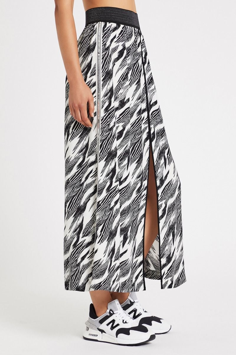 Stylish Bird of a Feather Skirt - Women's Fashion Floral Print A-Line Midi Skirt for Casual Wear, Office & Date Night Outfits