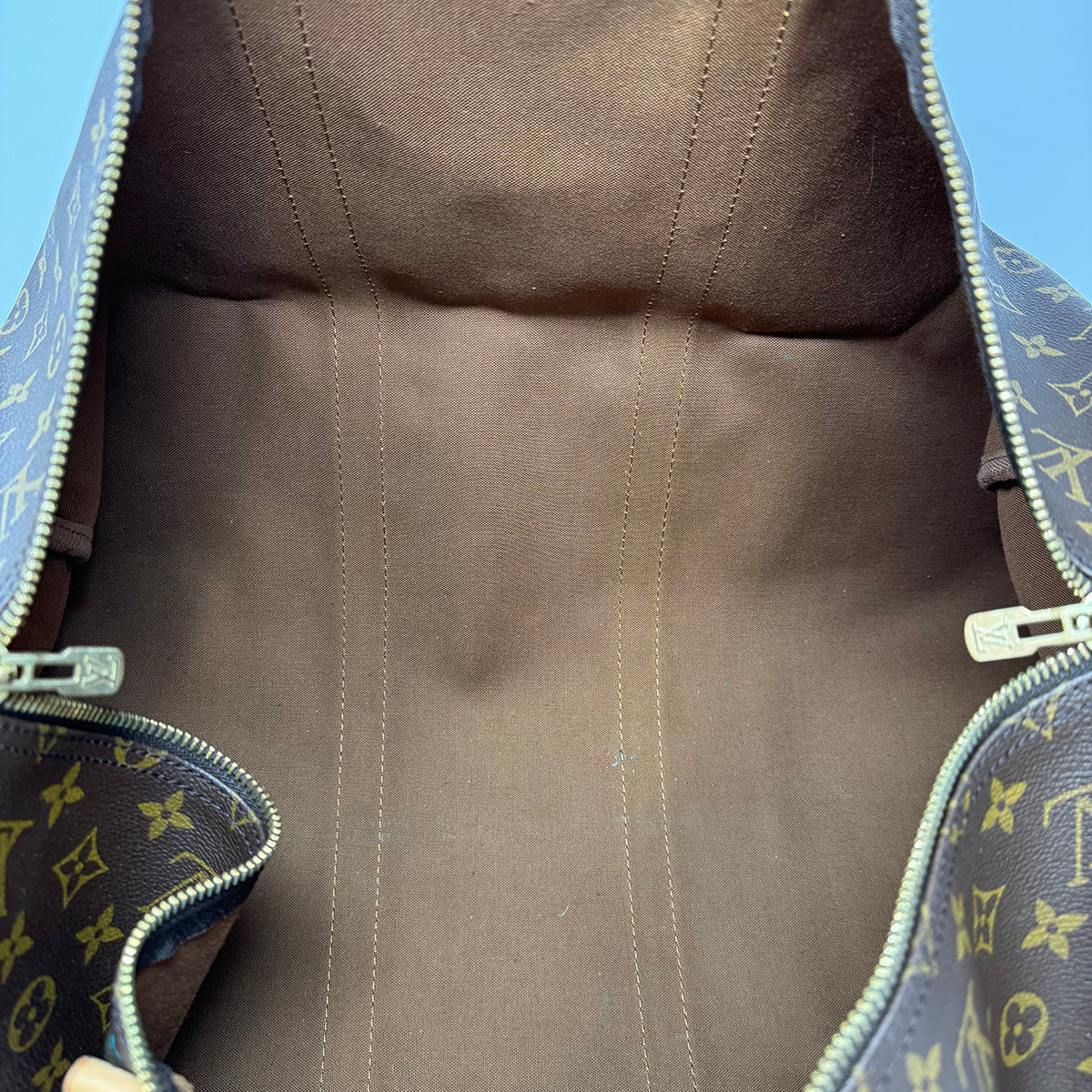 Authentic Louis Vuitton Monogram Keepall Bandouliere 55 Travel Duffle Bag - Stylish Carry-On Luggage for Weekend Getaways & Business Trips