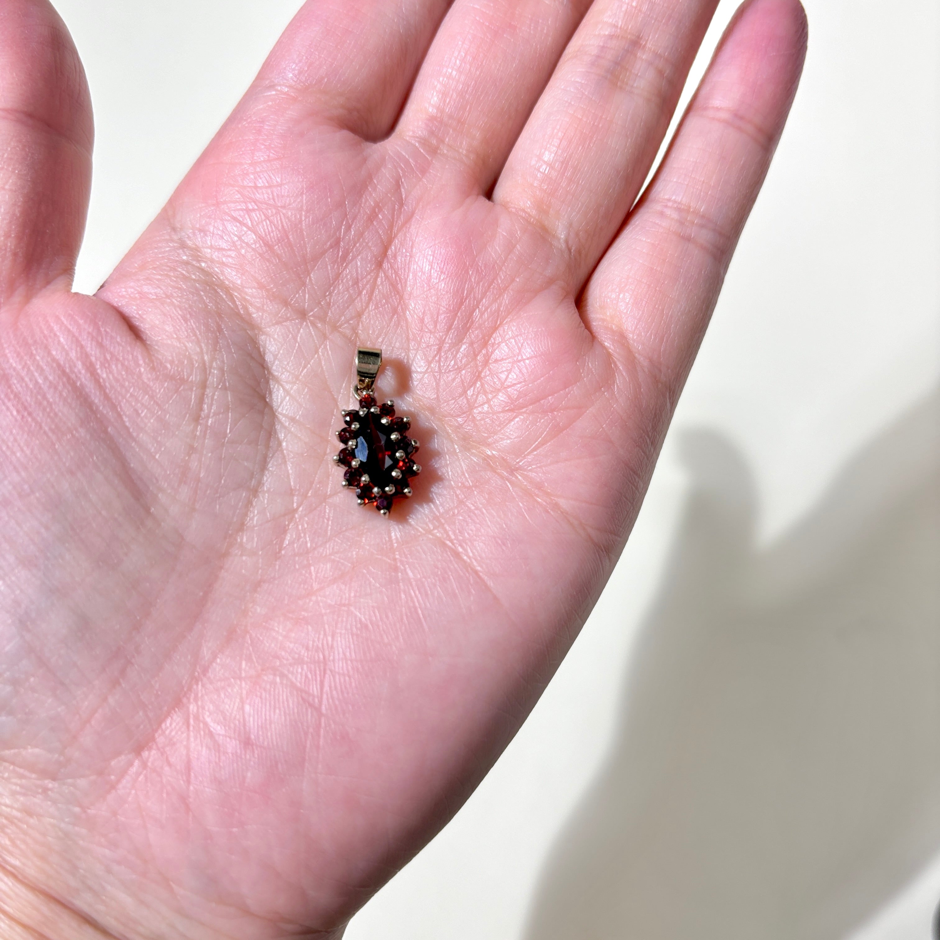 8K Yellow Gold Garnet Pendant Necklace - 1.57ctw Genuine Garnet Gemstone Jewelry for Women - Perfect for Valentine's Day, Anniversary & Birthday Gifts