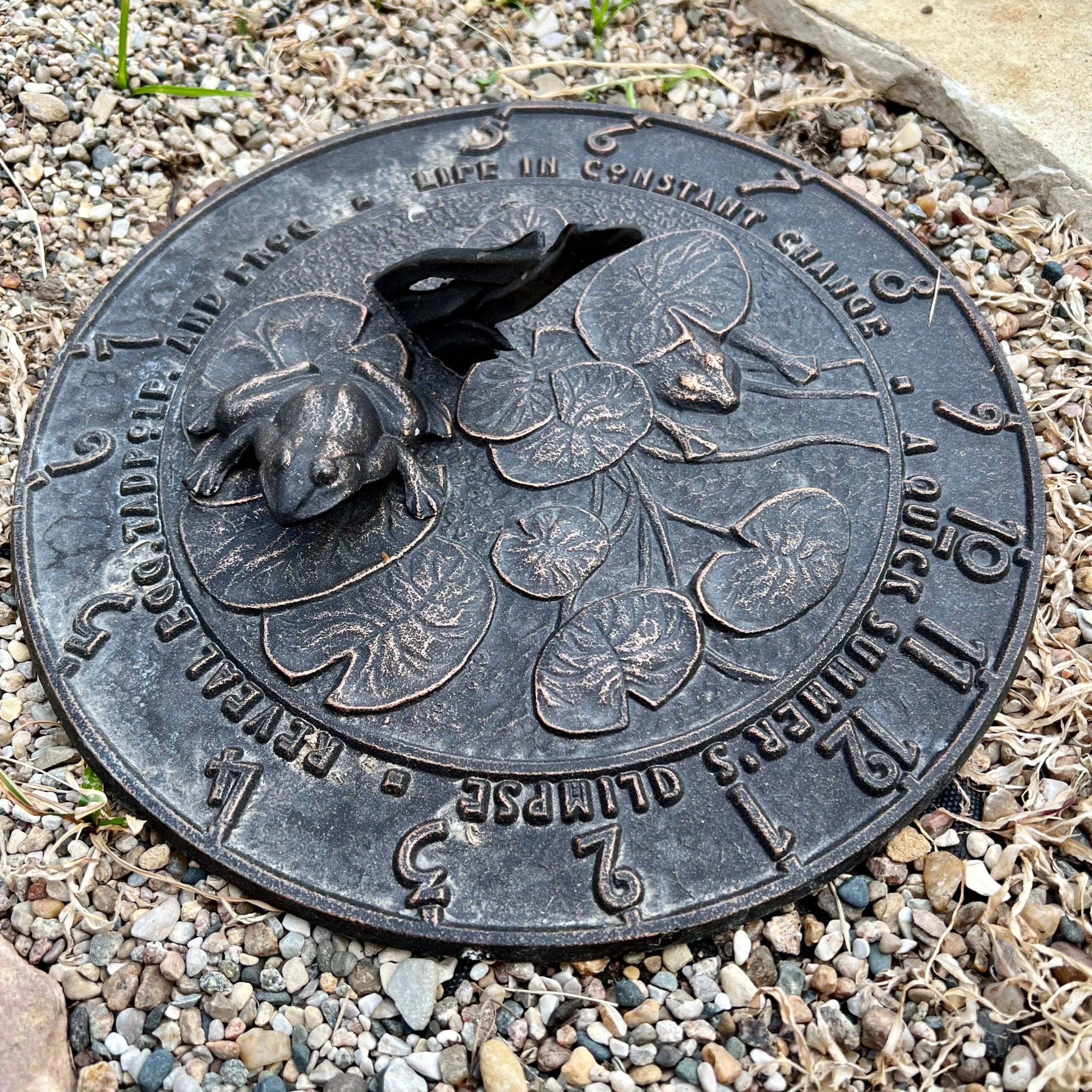 Vintage Aluminum Frog Sundial - Oil Rubbed Bronze Finish for Garden, Patio & Outdoor Decor | Unique Solar-Powered Timepiece