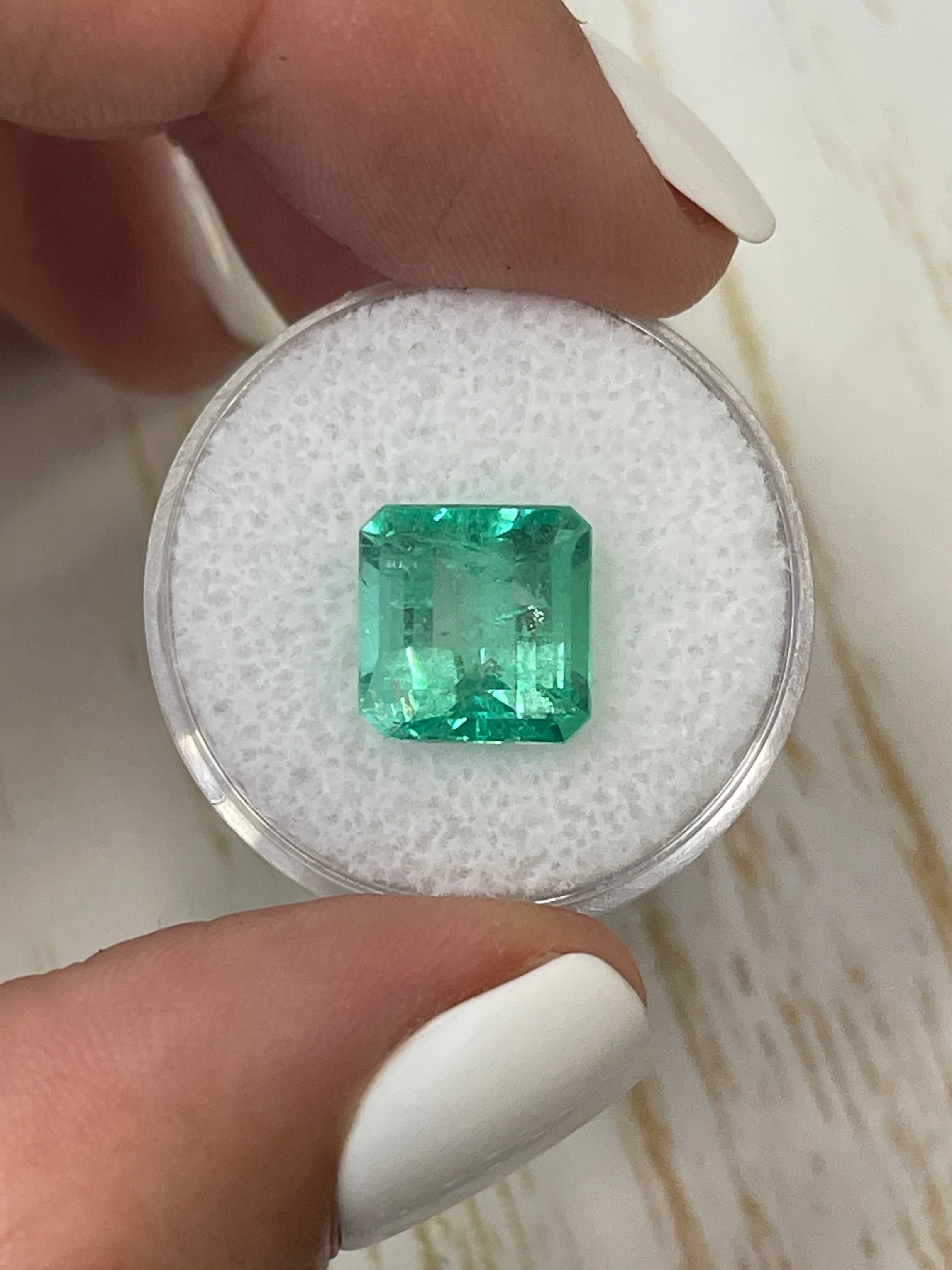 5.32 Carat 10x10mm Natural Colombian Emerald Loose Gemstone - Glowy Green Asscher Cut for Jewelry Making, Engagement Rings & Luxury Collections