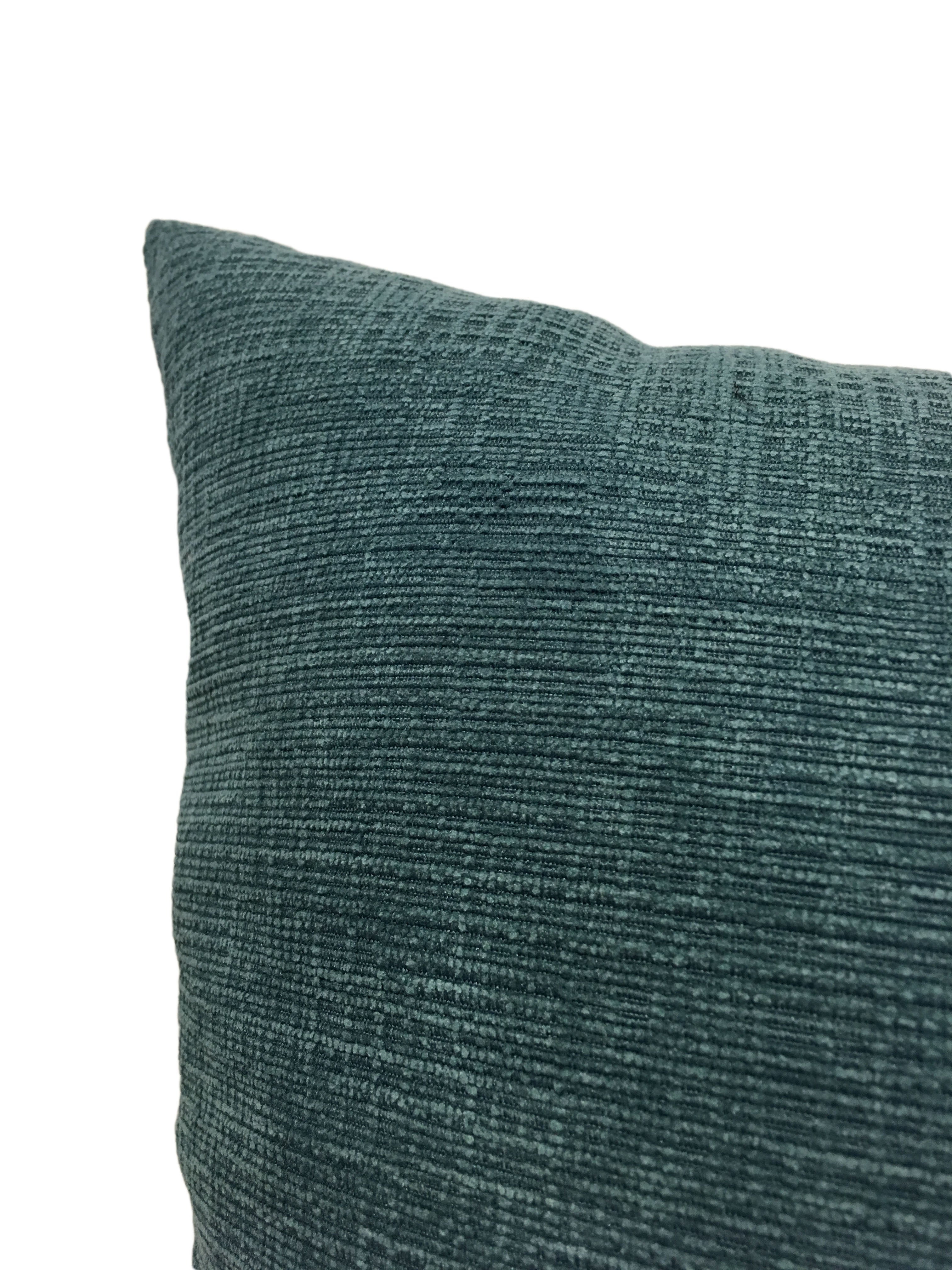 Luxury Blue Sapphire Throw Pillow - Soft Decorative Cushion for Sofa, Bed & Living Room - Elegant Home Decor Accent for Cozy Comfort & Stylish Interior Design