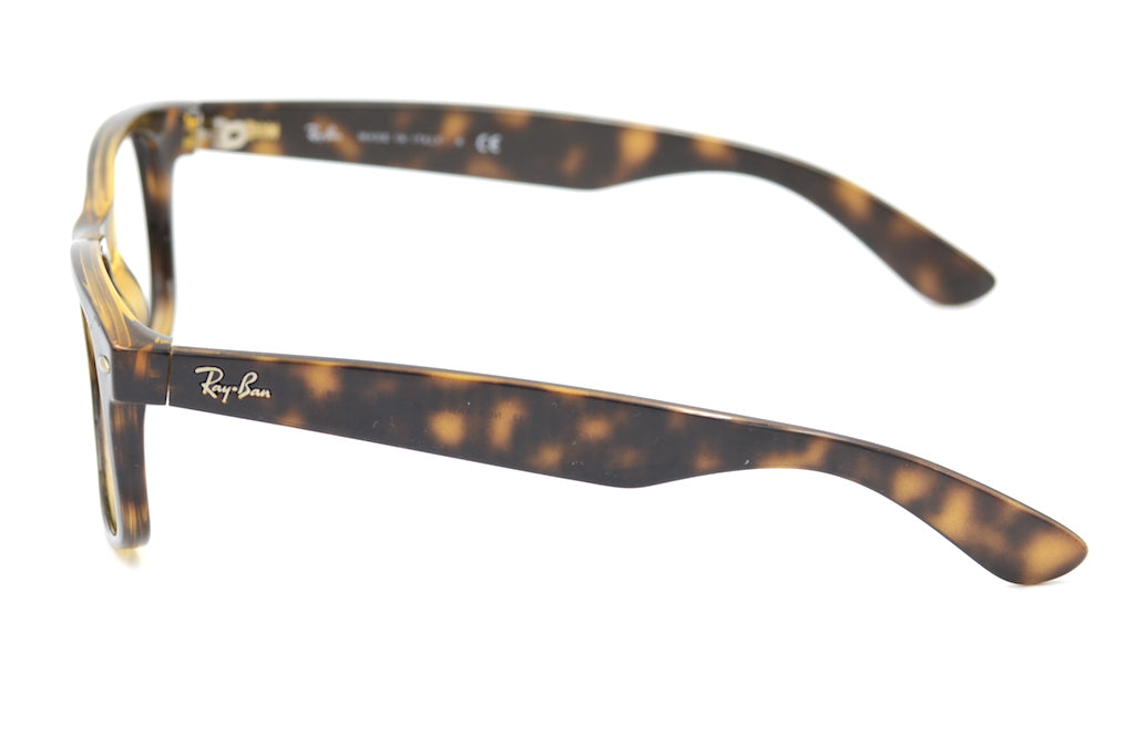 RayBan 2132 New Wayfarer Sunglasses 710/51 - Classic Black Frame with Green Lenses - UV Protection for Driving, Beach & Outdoor Activities