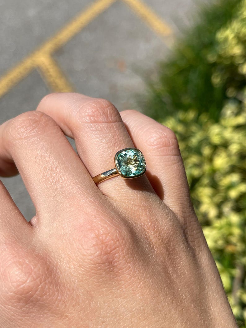 2.88ct Natural Cushion Cut Emerald Ring in 18K Gold Bezel Setting - Mint Green Gemstone Jewelry for Women, Perfect for Engagement, Wedding & Special Occasions