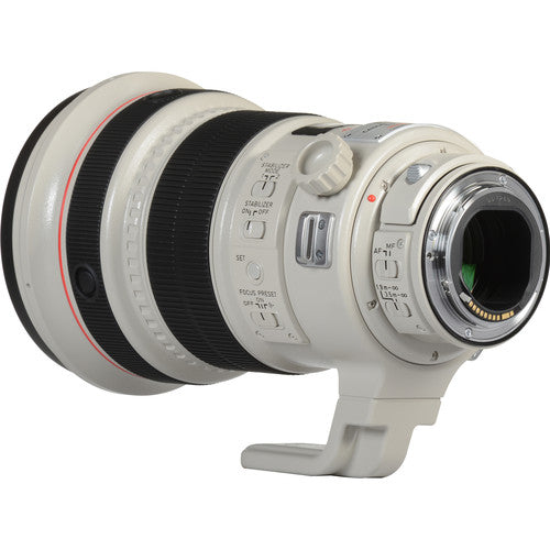 Canon EF 200mm f/2L IS USM Lens for Professional Photography - Fast Aperture Telephoto Lens with Image Stabilization - Perfect for Sports, Wildlife & Portrait Photography (USA Version)