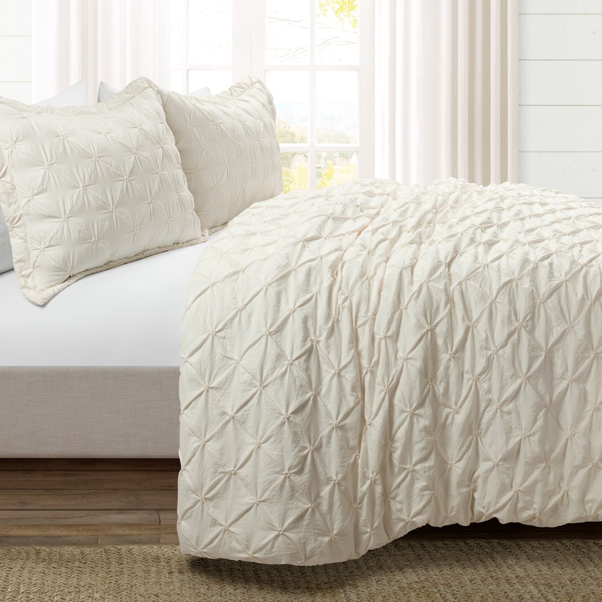 Ravello Pintuck 3-Piece Duvet Cover Set - Soft Luxury Bedding for Master & Guest Bedrooms - Perfect for Modern & Traditional Home Decor