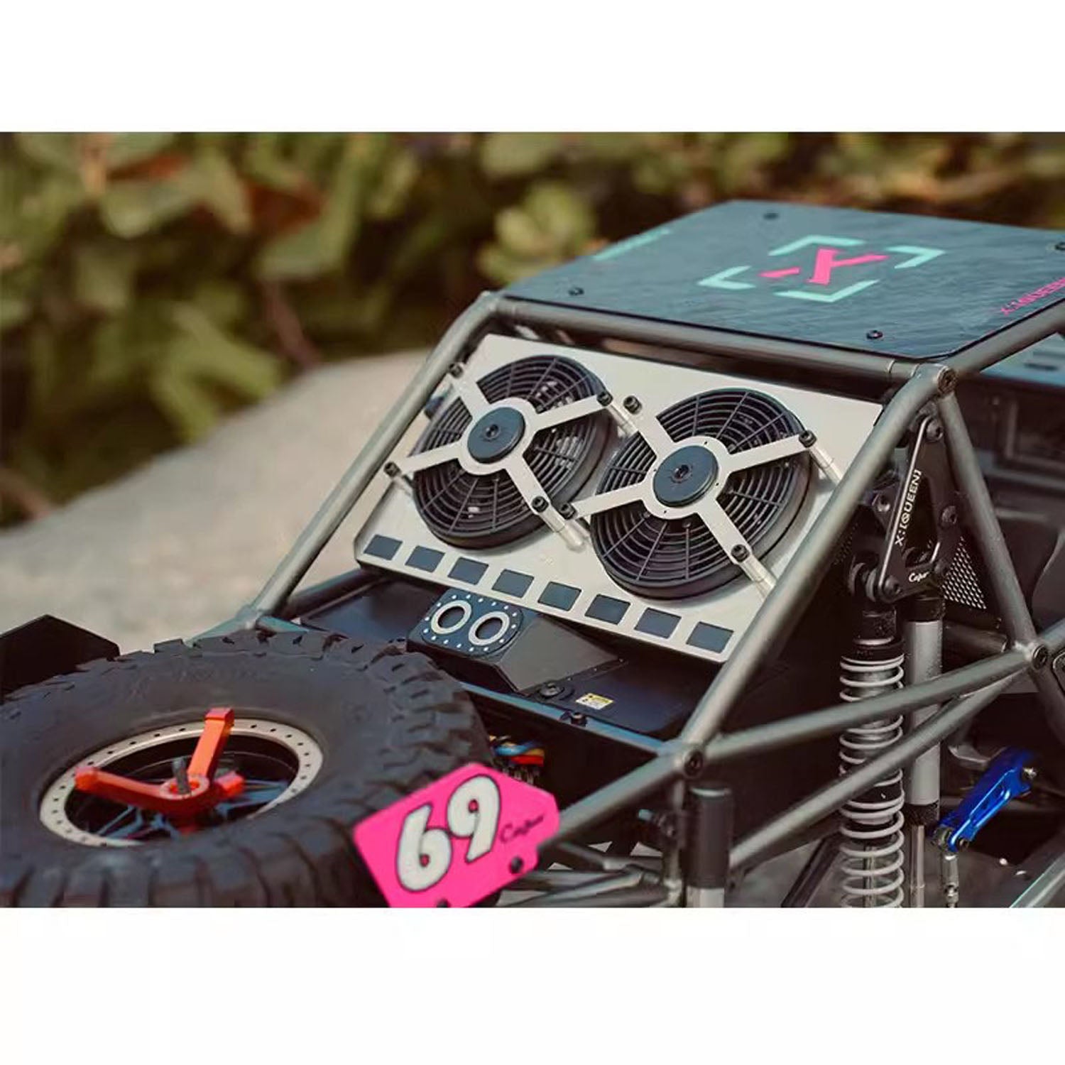 US Stock Capo U4 CD1582X Queen 1/8 Scale RC Crawler 4x4 Off-Road Remote Control Car Kit with 2-Speed Transmission - Perfect for Rock Crawling, Trail Adventures & RC Racing Enthusiasts