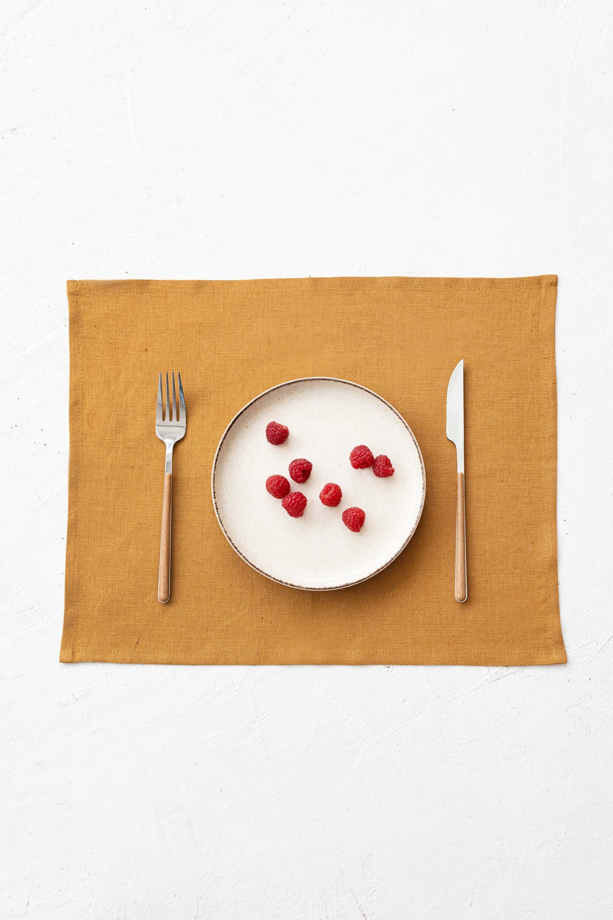 Premium Amber Yellow Linen Placemats Set of 2 - Eco-Friendly Table Mats for Dining & Decor - Perfect for Dinner Parties, Weddings & Home Styling