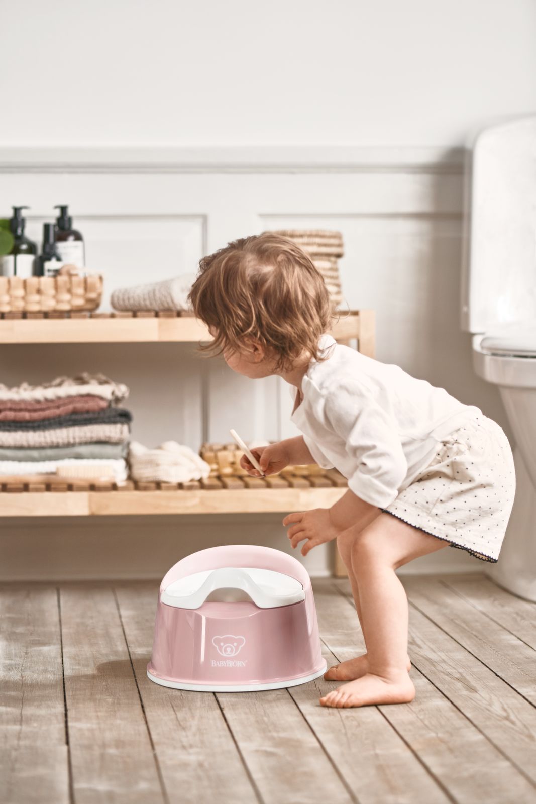 BabyBjorn Smart Potty - Toddler Training Toilet with Splash Guard & Comfortable Seat | Easy to Clean & Portable for Home & Travel Use
