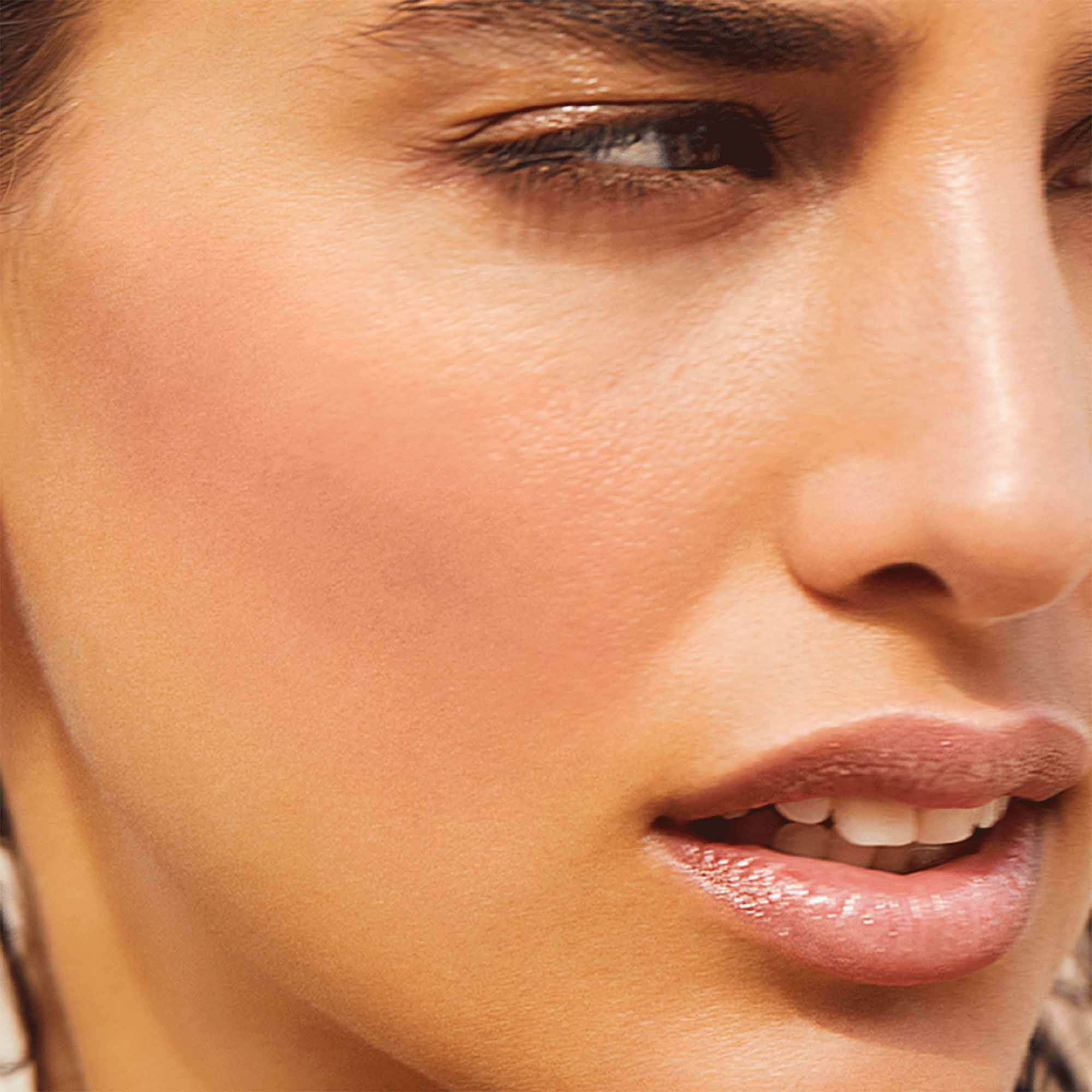 Victoria Beckham Beauty Cheeky Posh Blush Stick - Creamy Blush for Natural Flush, Buildable & Blendable - Perfect for Everyday Wear & On-The-Go Touch Ups