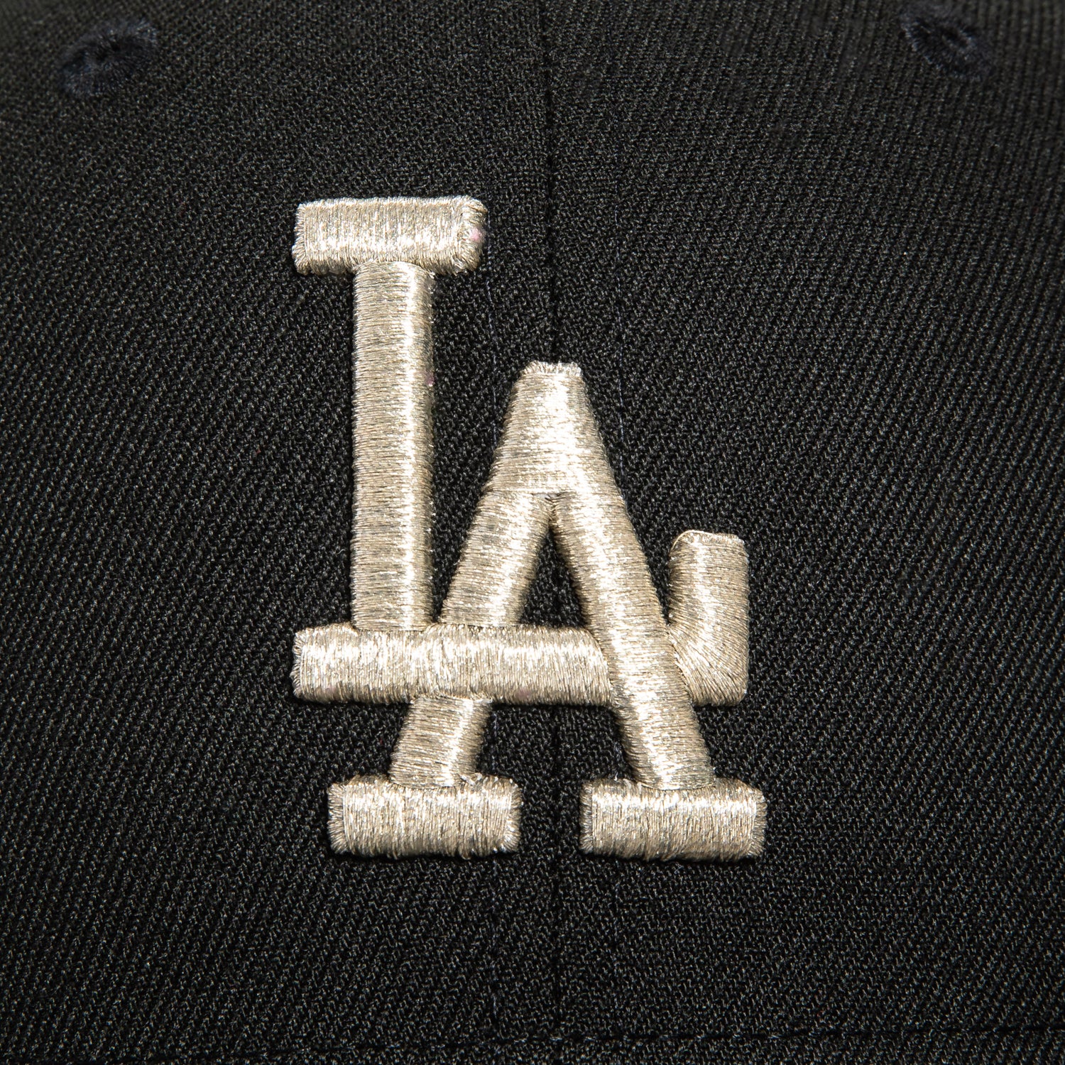 New Era 59Fifty Los Angeles Dodgers 1988 World Series Patch Snapback Hat - Black & Metallic Silver - Official MLB Baseball Cap for Men & Women - Perfect for Games, Collecting & Streetwear Fashion