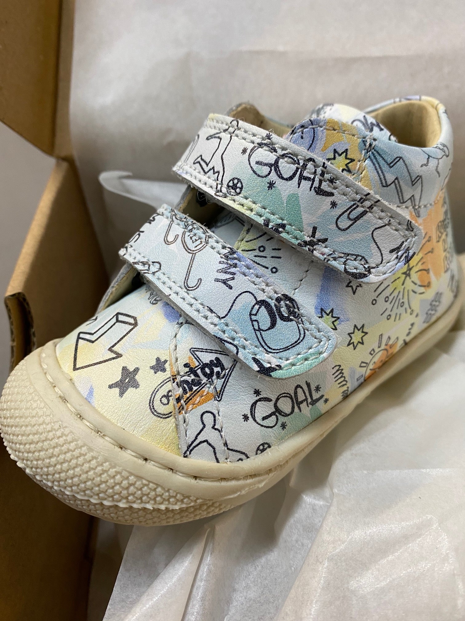 Naturino Kids' Cocoon Sneakers - Waterproof & Lightweight Boys Girls Shoes for School, Play & Outdoor Activities | Acquacomics Collection