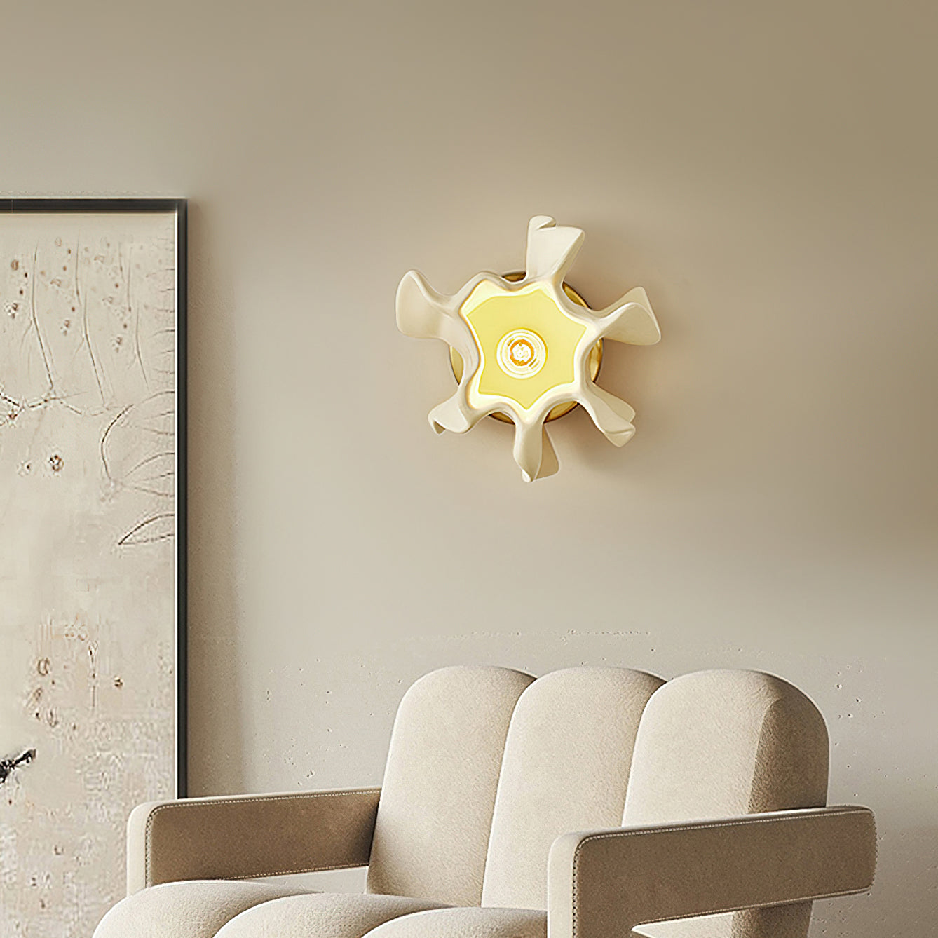 Fleur Eclat Wall Light - Modern Crystal Sconce Lighting for Bedroom, Living Room & Hallway - Elegant Home Decor & Ambient Lighting Solution