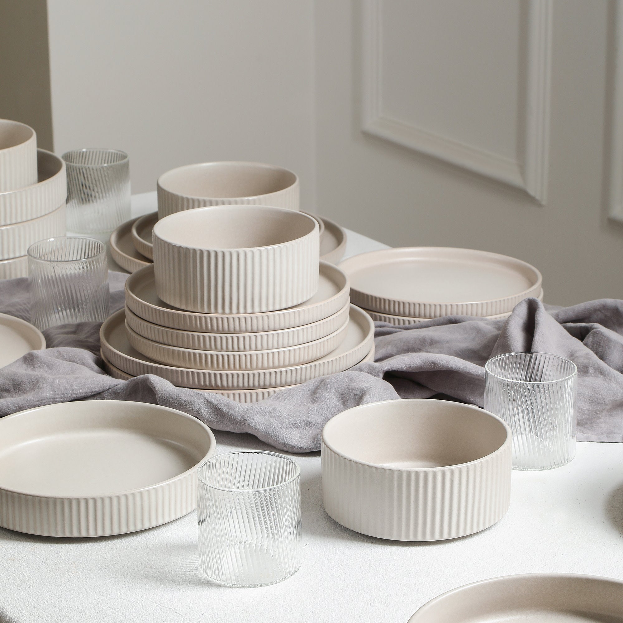 Haven Stoneware Pasta Bowl - Beige Ceramic Dinnerware for Italian Cuisine | Perfect for Spaghetti, Salad & Soup Serving