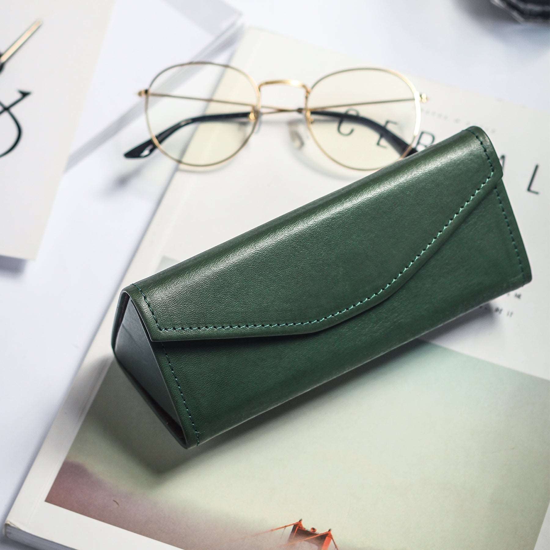 Premium Magnetic Eyewear Holder - Strong Grip for Glasses & Sunglasses - Space-Saving Eyewear Organizer for Home, Office & Car