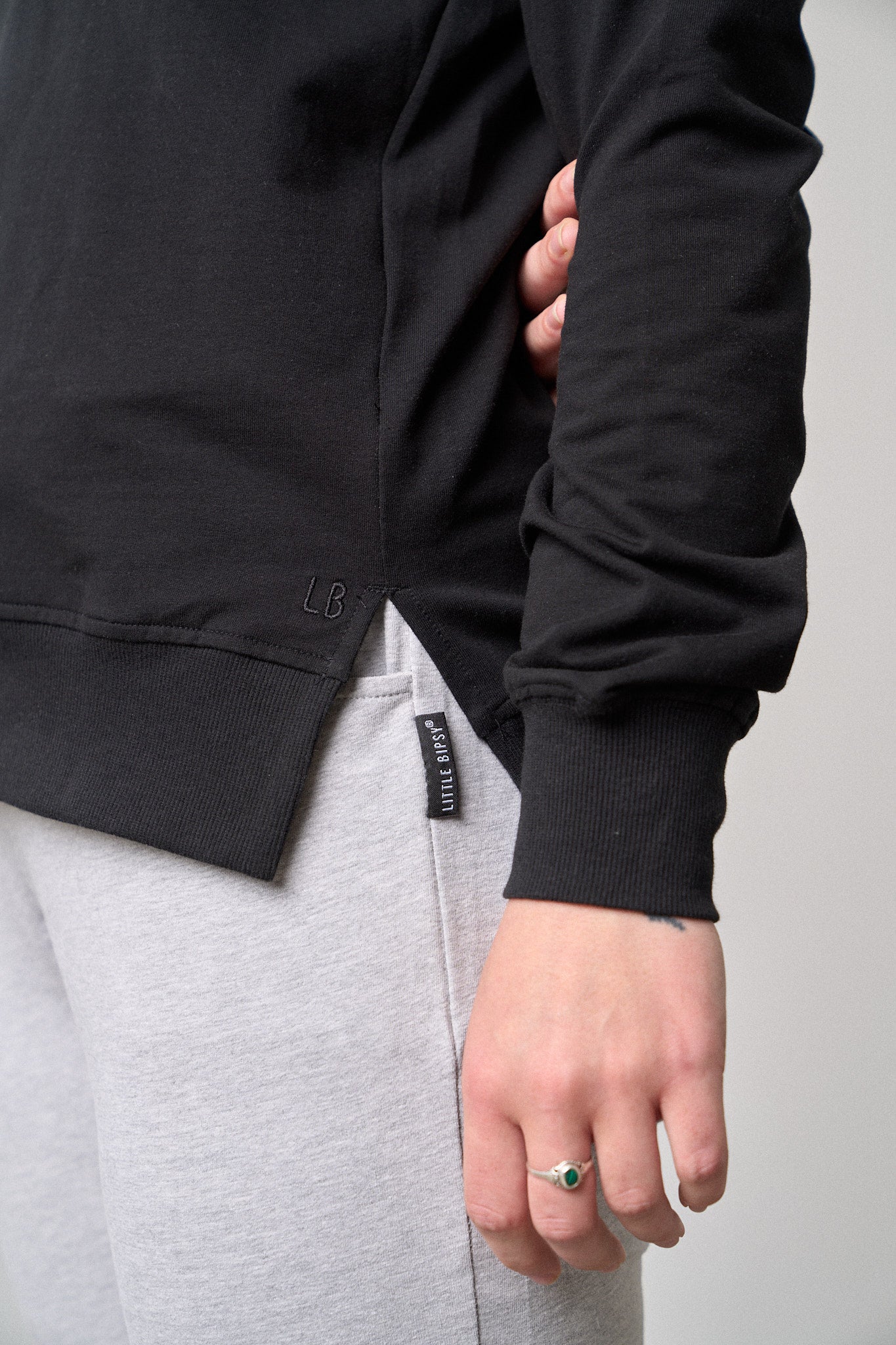 Men's Black Pullover Hoodie - Soft & Comfortable Fleece Sweatshirt for Casual Wear, Gym & Outdoor Activities