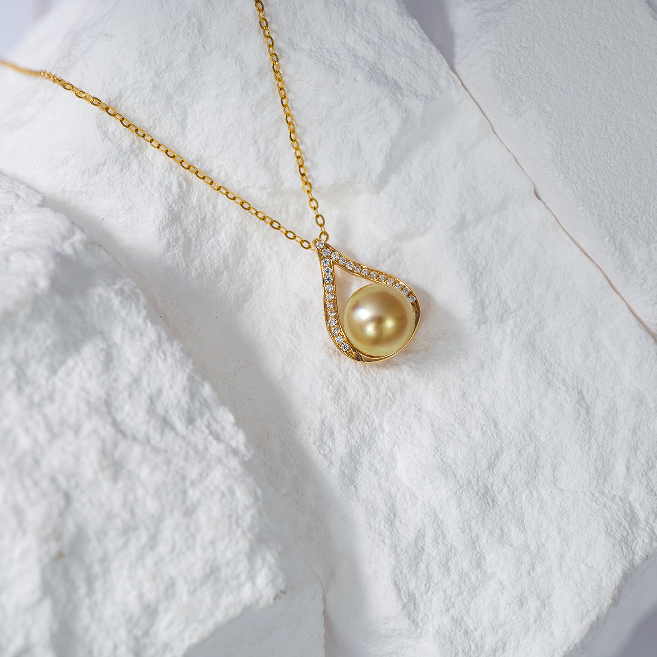 18K Solid Gold South Sea Golden Pearl Necklace - Luxury Women's Jewelry Gift for Wedding, Anniversary & Special Occasions | KN00191