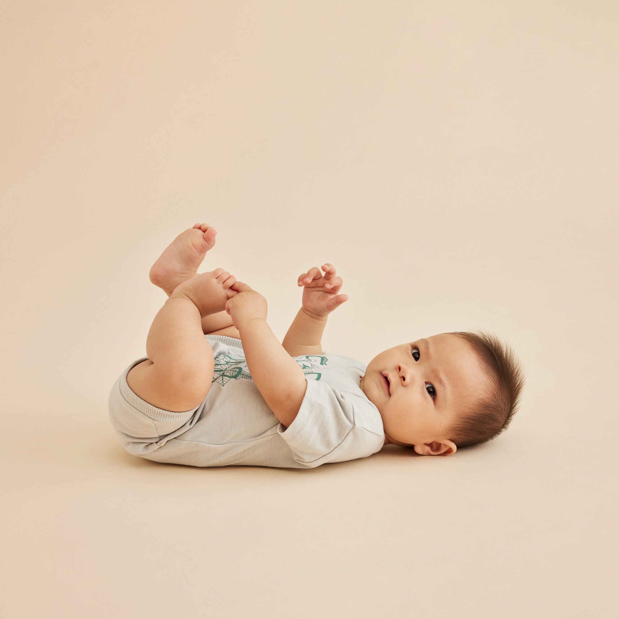 Organic Baby Growsuit - 100% Cotton Soft & Breathable One-Piece Outfit for Newborns & Infants - Perfect for Playtime, Sleep & Everyday Comfort