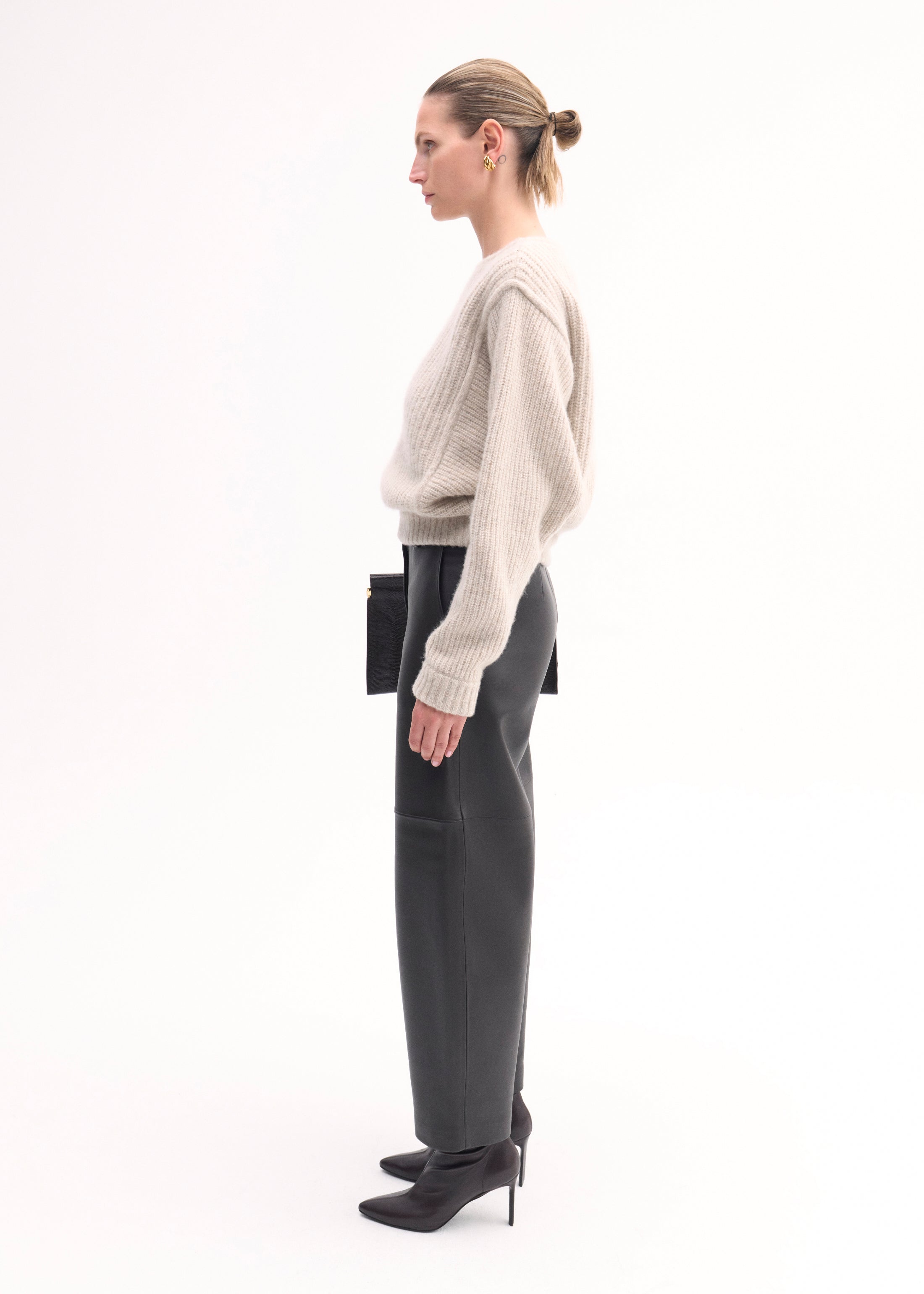 Luxury Batwing Sweater for Women - Soft Silk Cashmere Blend - Cozy Winter Pullover for Casual Outings & Date Nights